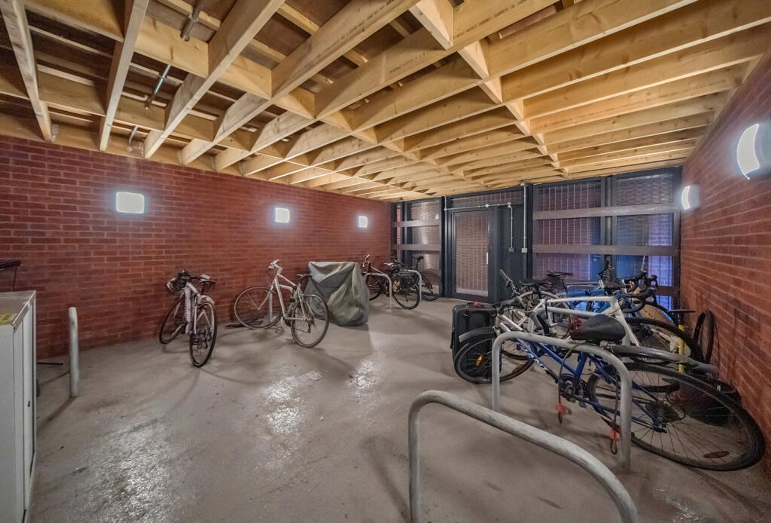 Property photo 8 of 9 for 1-32, 20-22 Mountearl Gardens