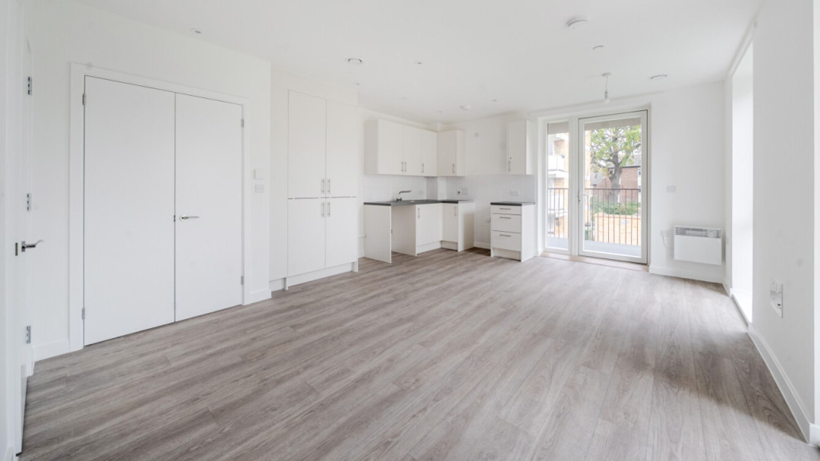 Property photo 5 of 12 for 17 Harlequin Road, Teddington, Teddington