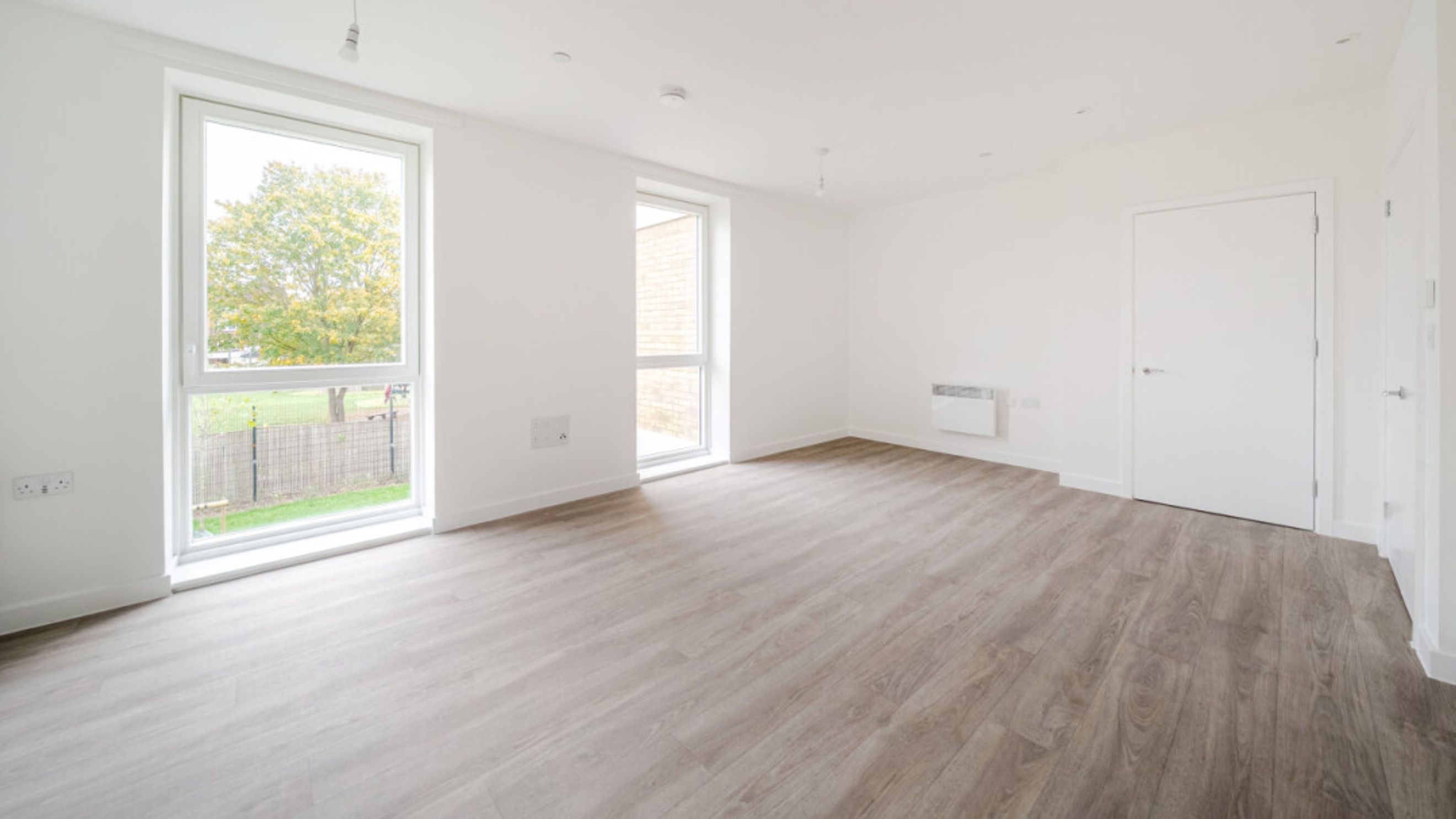 Property photo 6 of 12 for 17 Harlequin Road, Teddington, Teddington