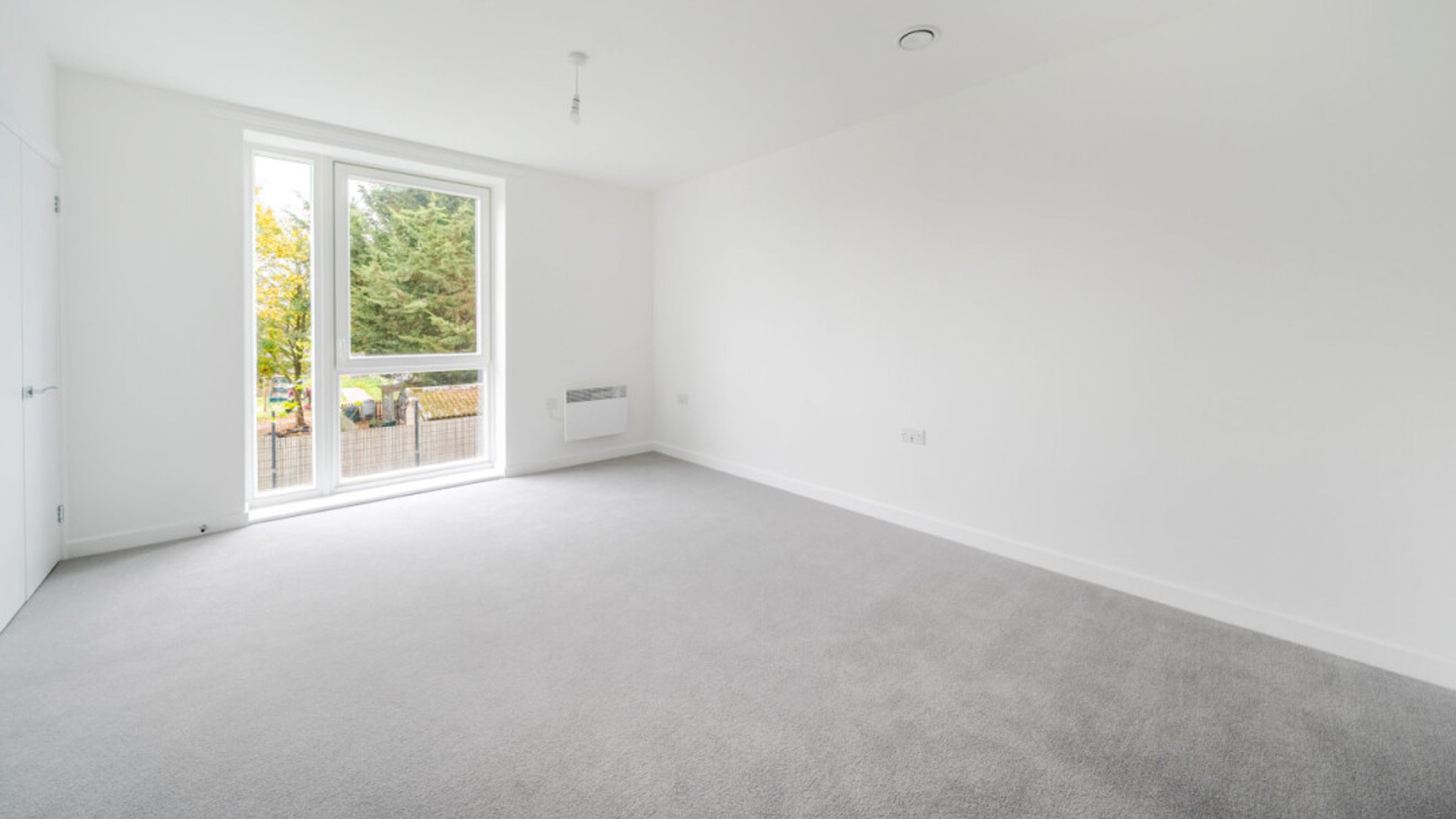 Property photo 9 of 12 for 17 Harlequin Road, Teddington, Teddington