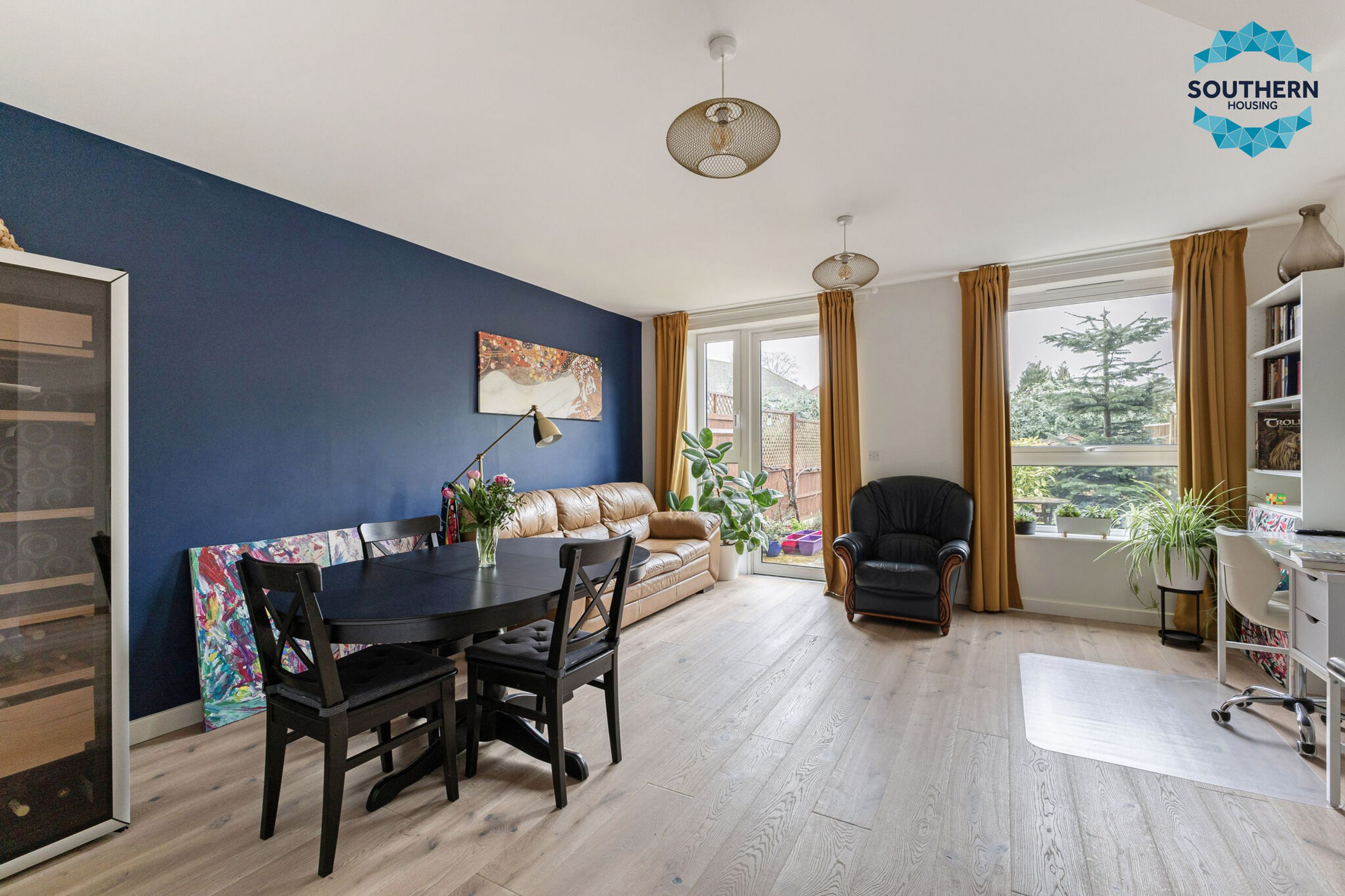 Property photo 2 of 22 for 367 Limpsfield Road