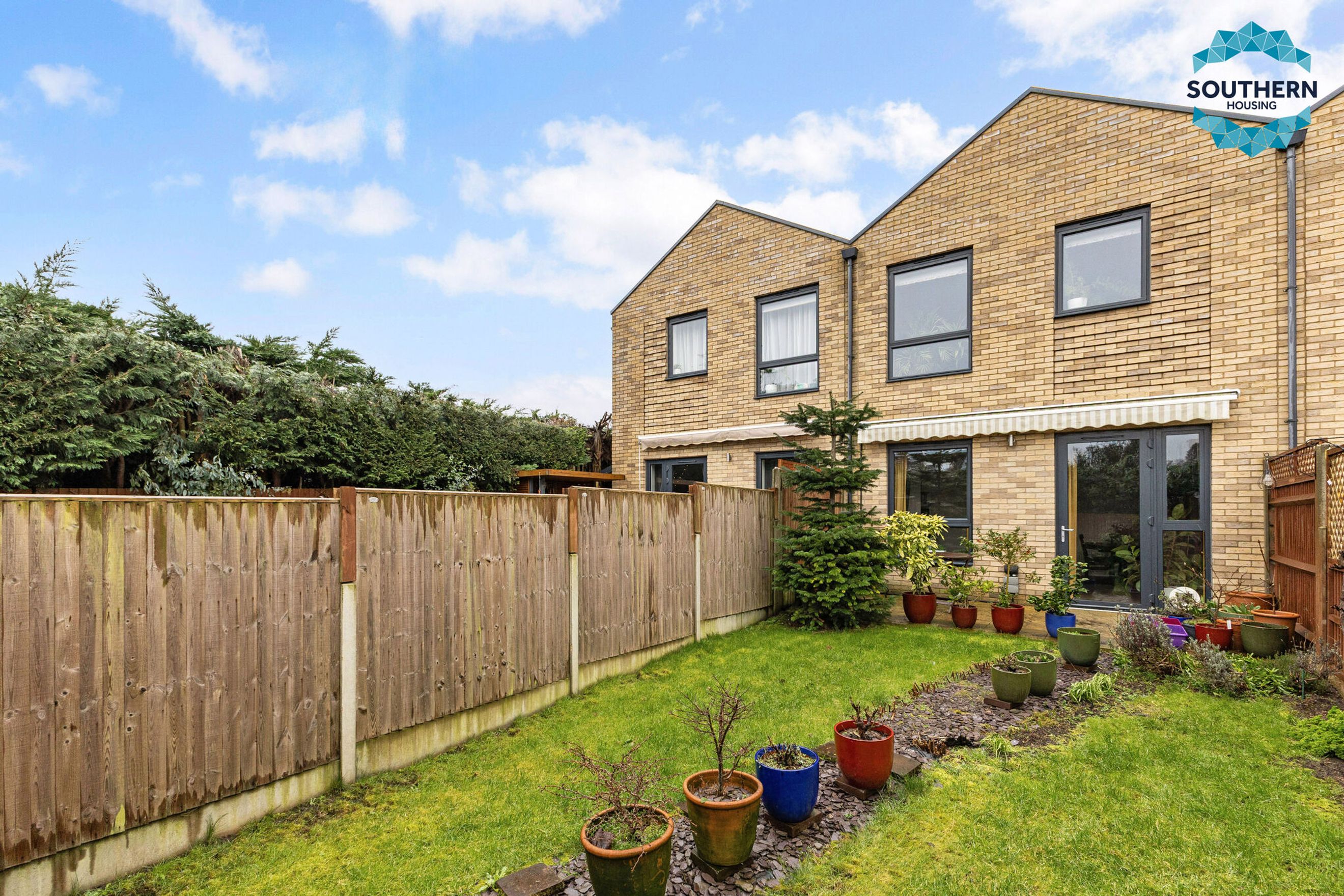 Property photo 21 of 22 for 367 Limpsfield Road