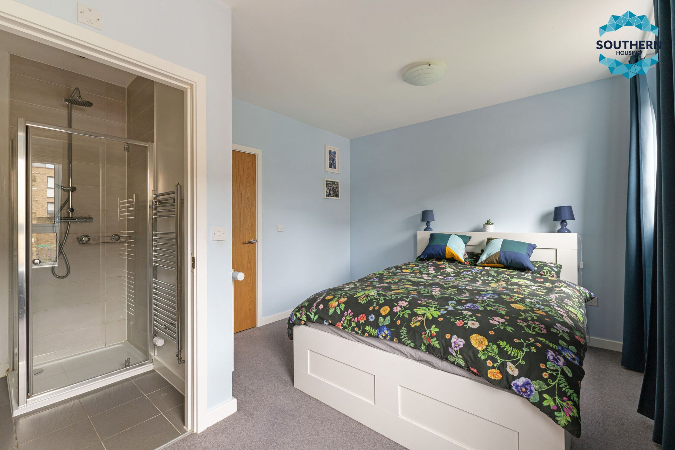 Property photo 14 of 22 for 367 Limpsfield Road