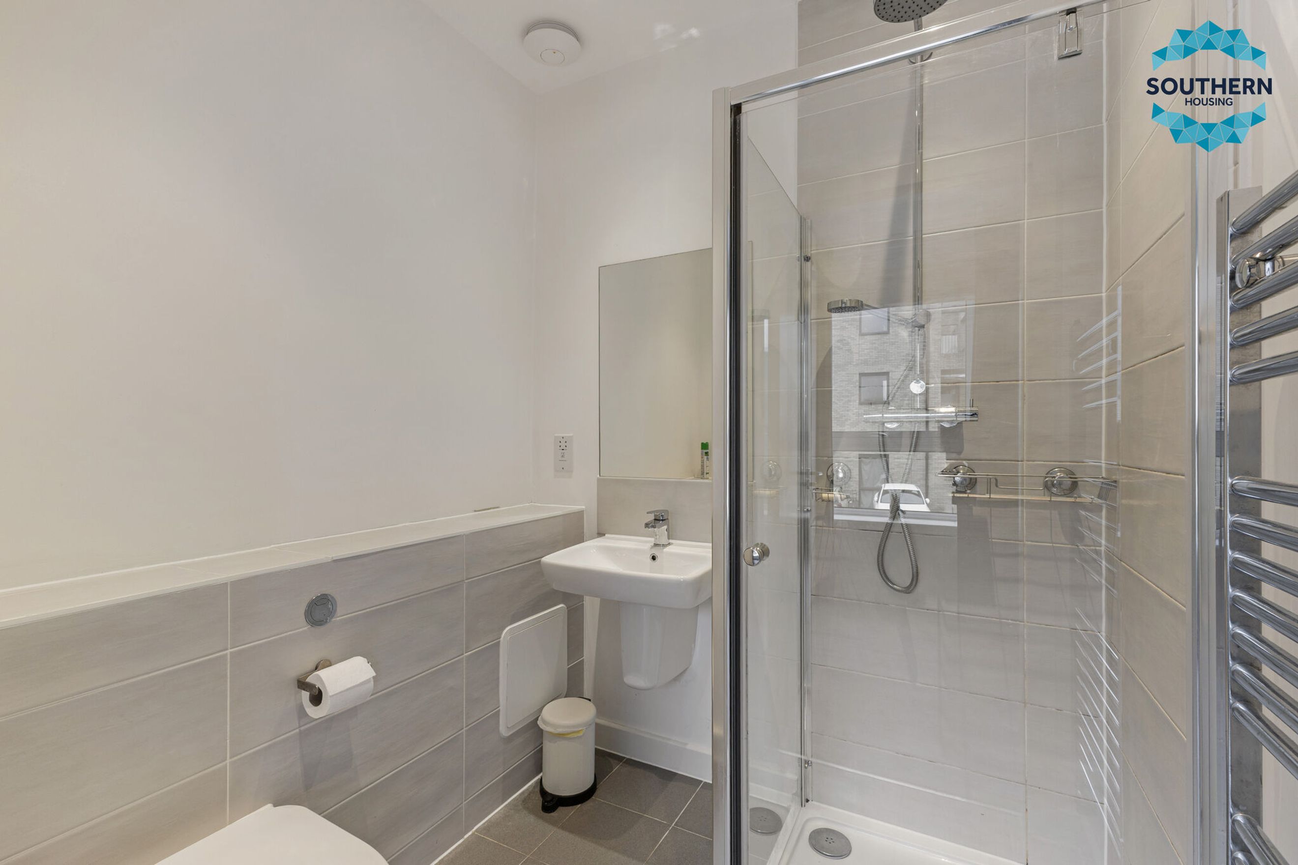 Property photo 15 of 22 for 367 Limpsfield Road