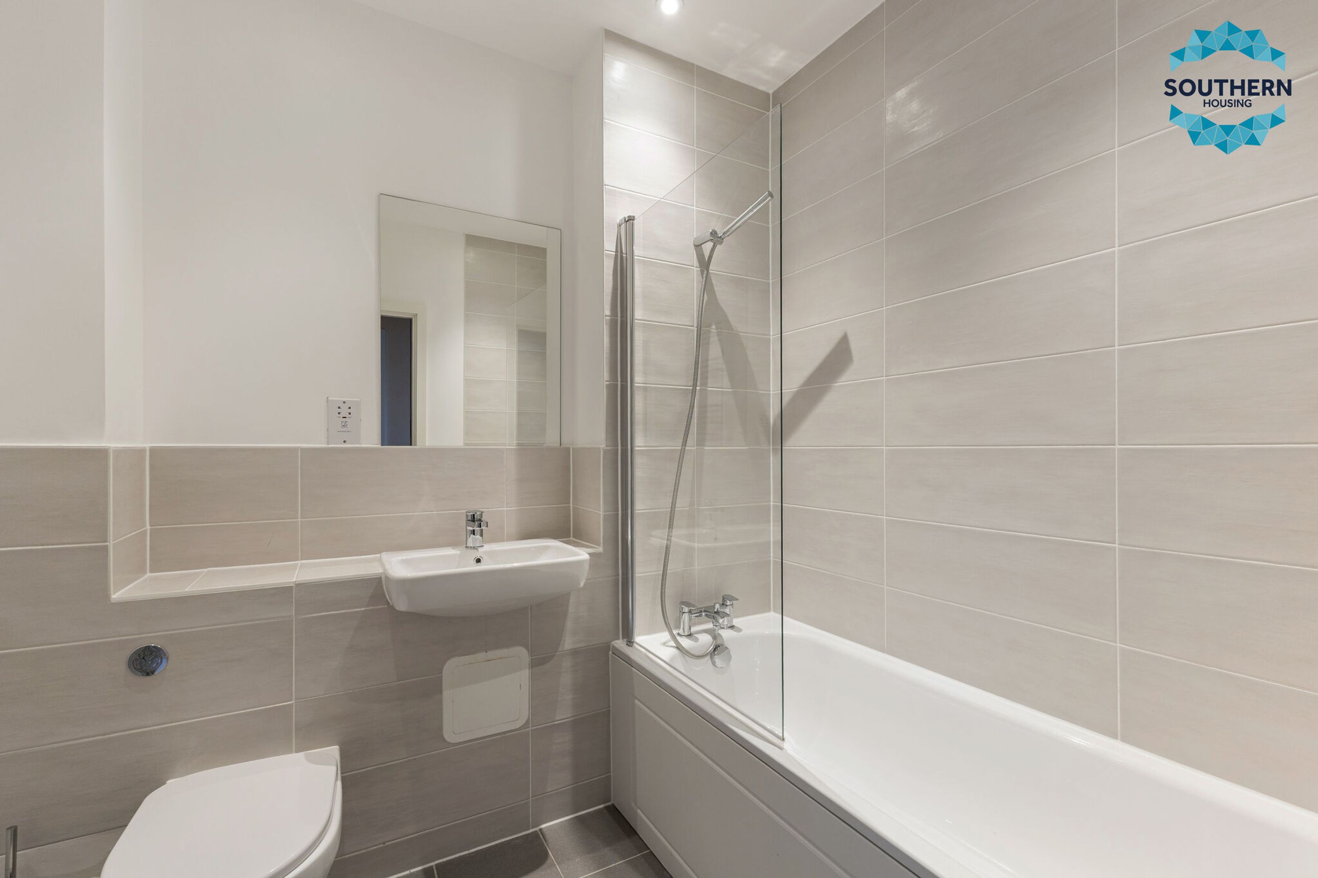 Property photo 16 of 22 for 367 Limpsfield Road