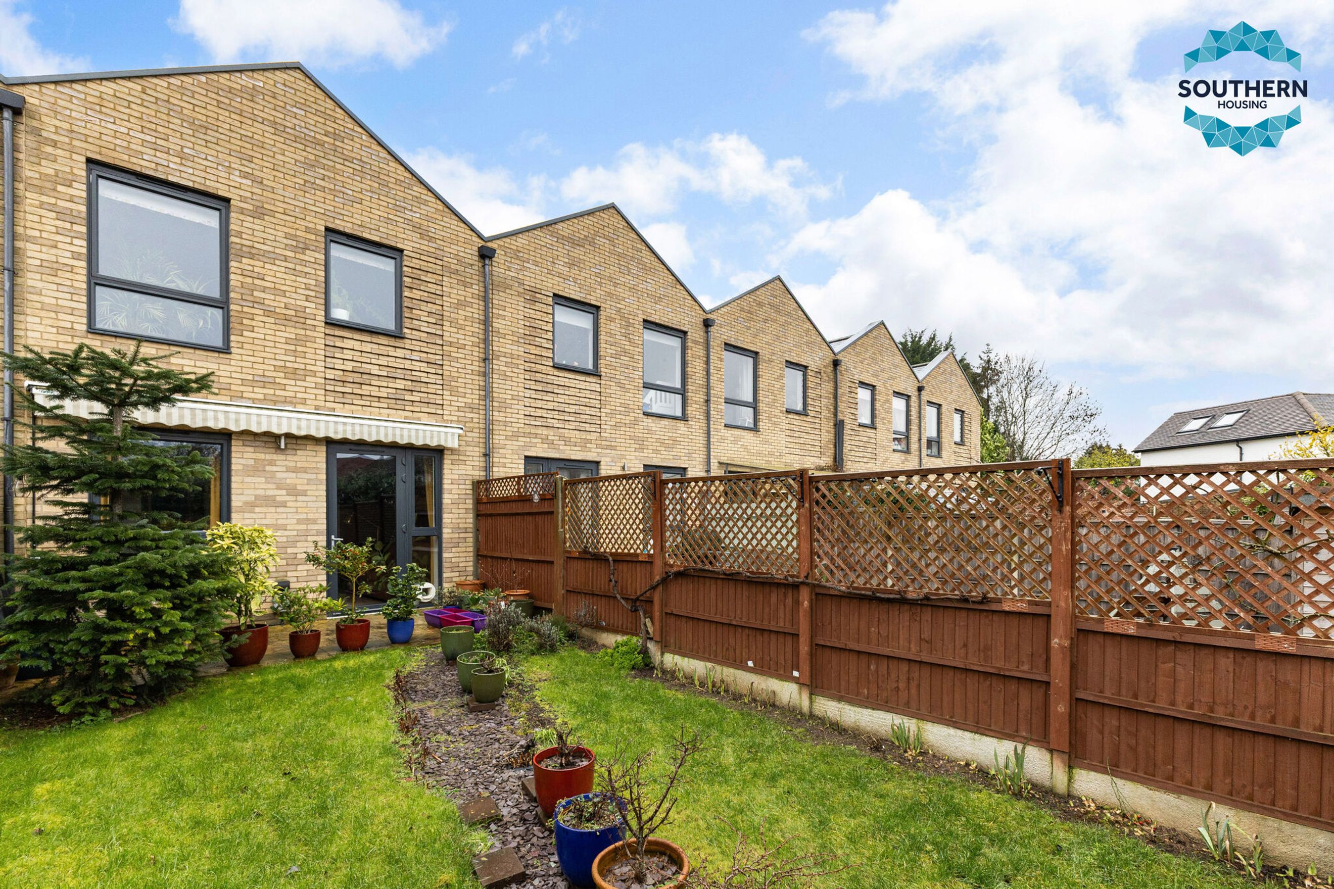 Property photo 20 of 22 for 367 Limpsfield Road