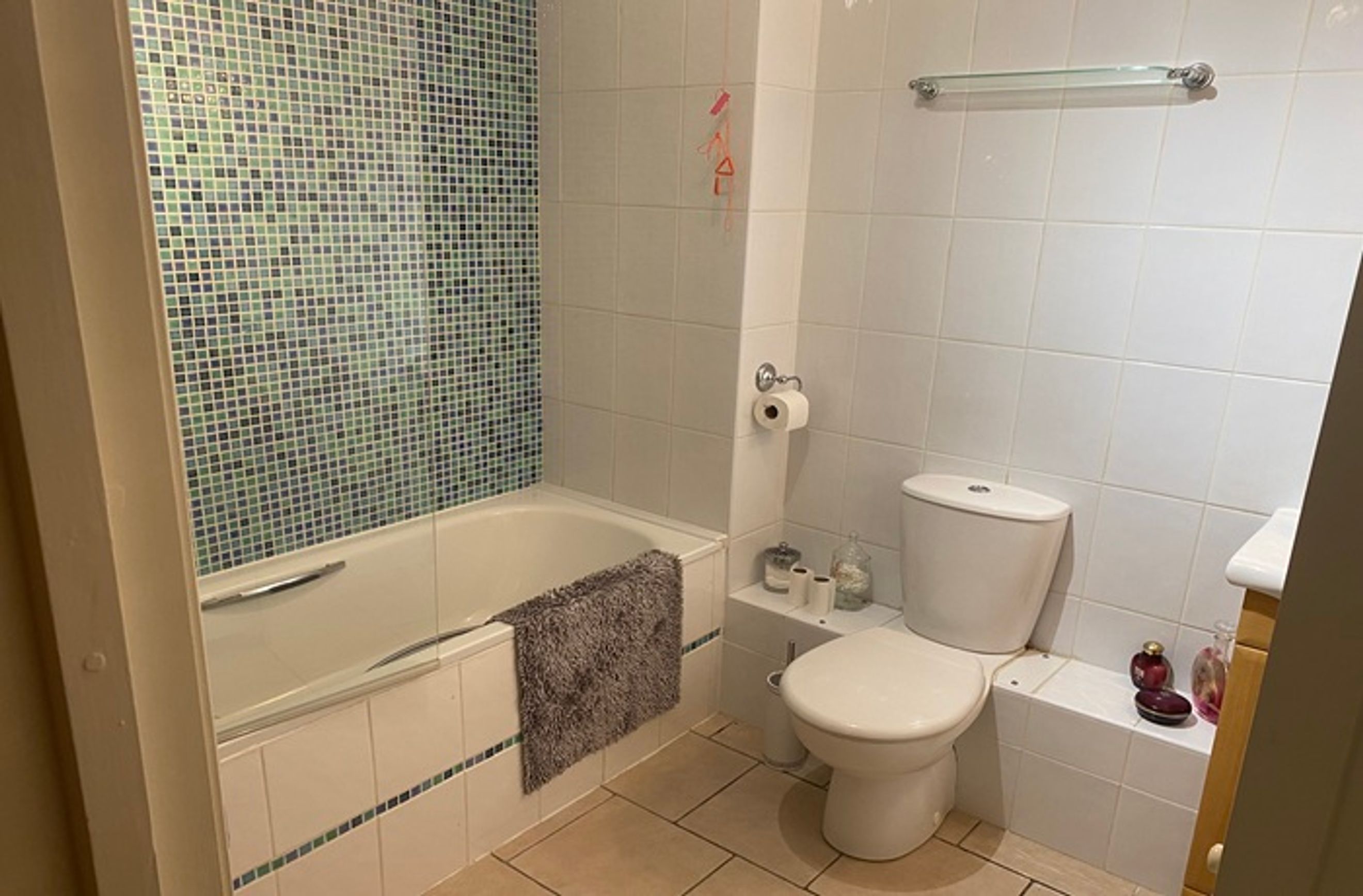 Property photo 24 of 29 for Berens Court, 150 Main Road