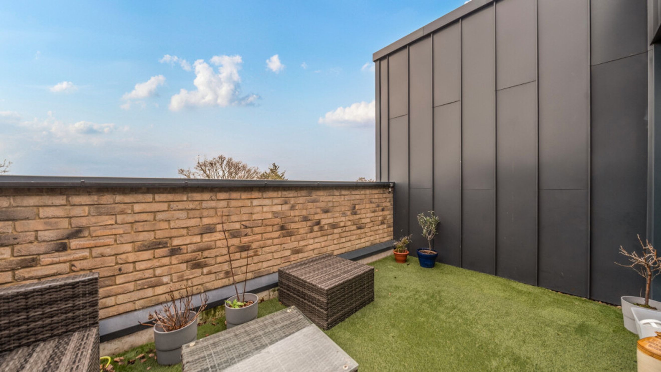 Property photo 10 of 41 for Norfolk Apartments,  