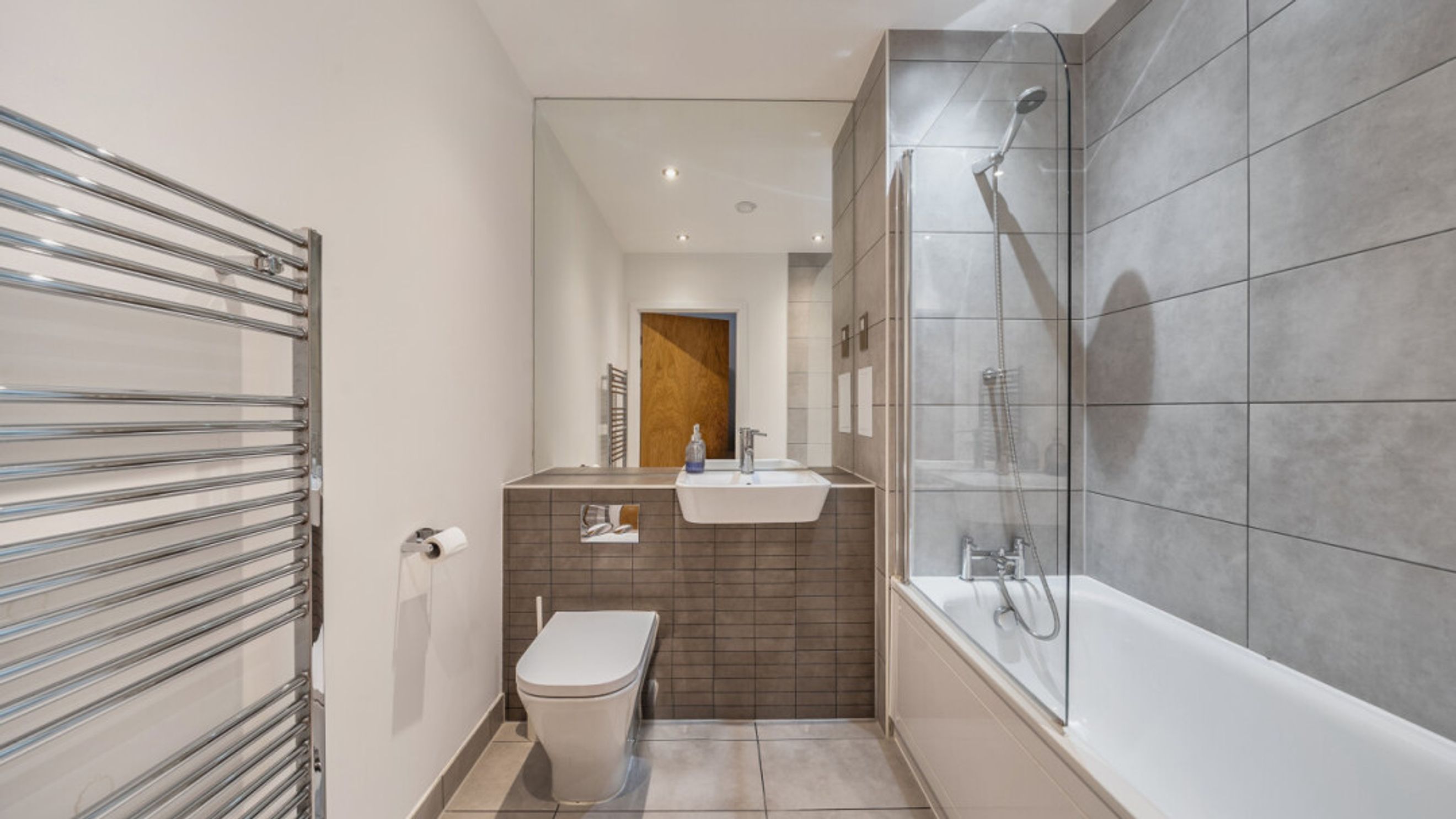 Property photo 38 of 41 for Norfolk Apartments,  