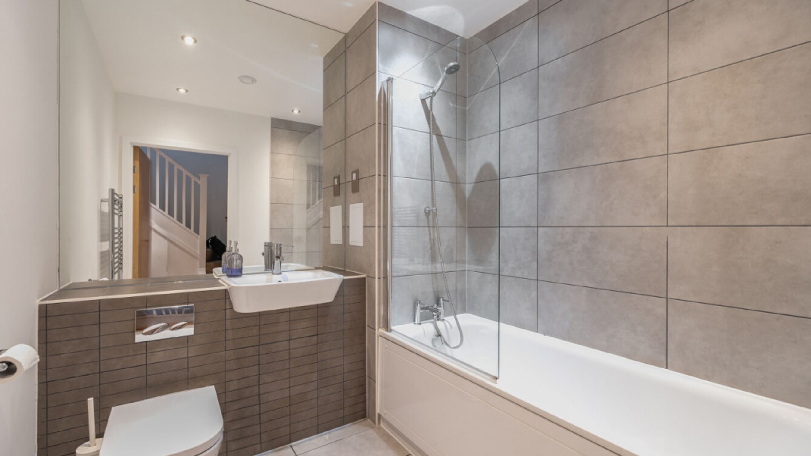 Property photo 37 of 41 for Norfolk Apartments,  