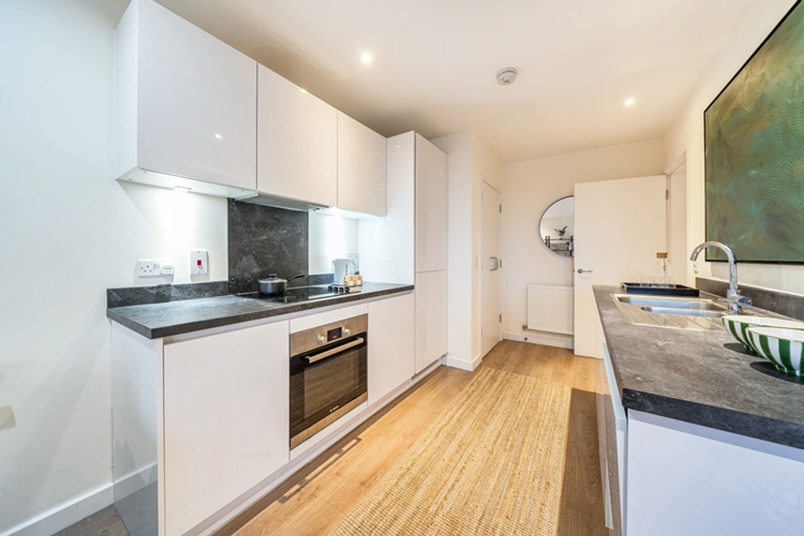 Property photo 8 of 16 for 4 St. James's Crescent, Brixton