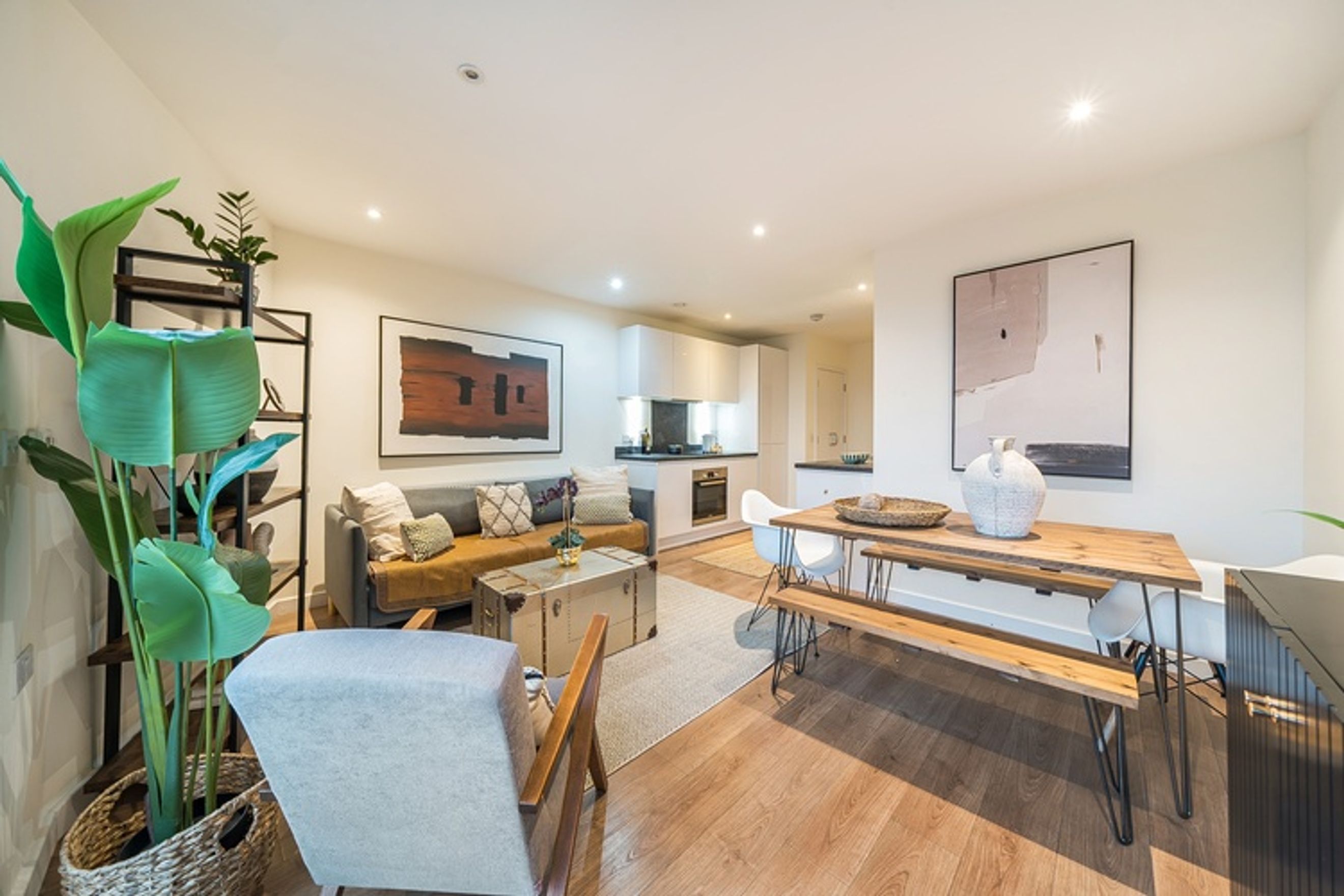 Property photo 6 of 16 for 4 St. James's Crescent, Brixton