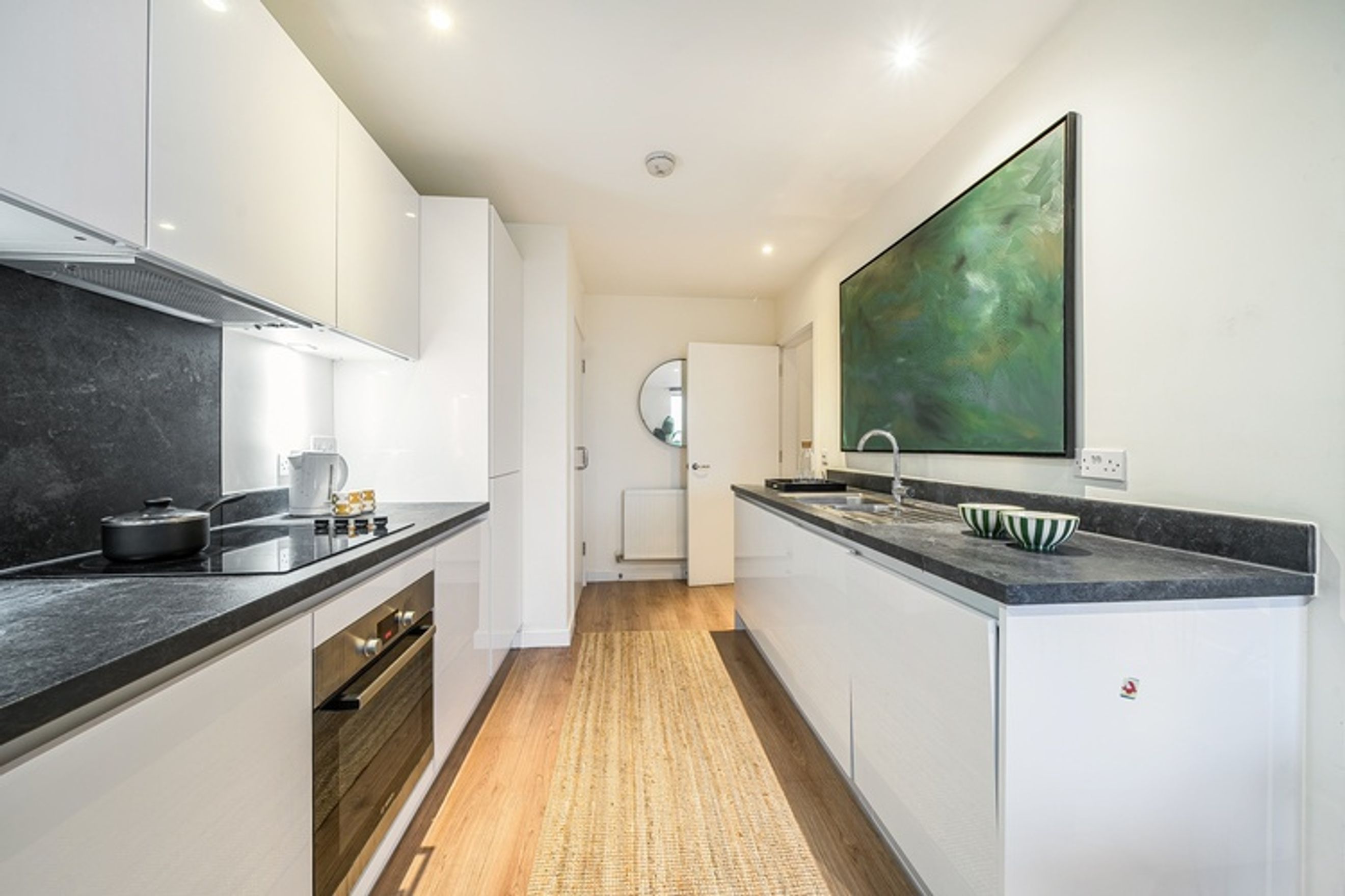 Property photo 10 of 16 for 4 St. James's Crescent, Brixton