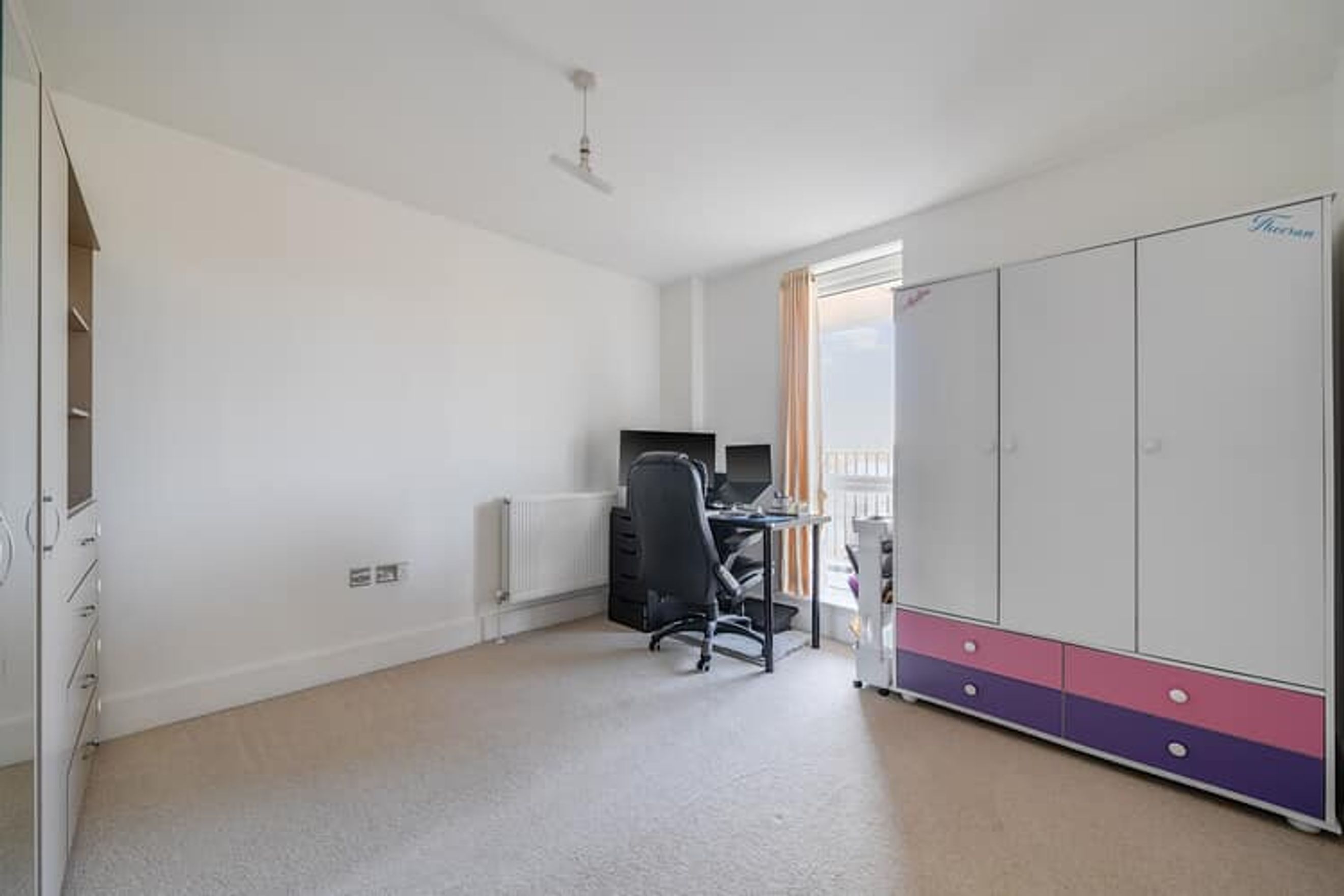 Property photo 10 of 20 for Trevor Roper Close, Ilford