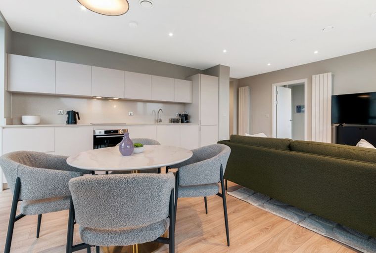 Property photo 5 of 9 for 5 Railway Walk