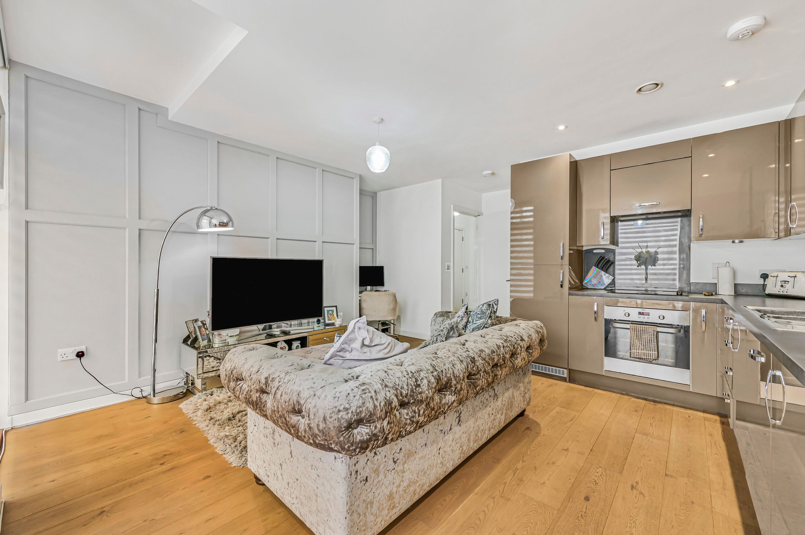 Property photo 4 of 14 for Amelia Street, London