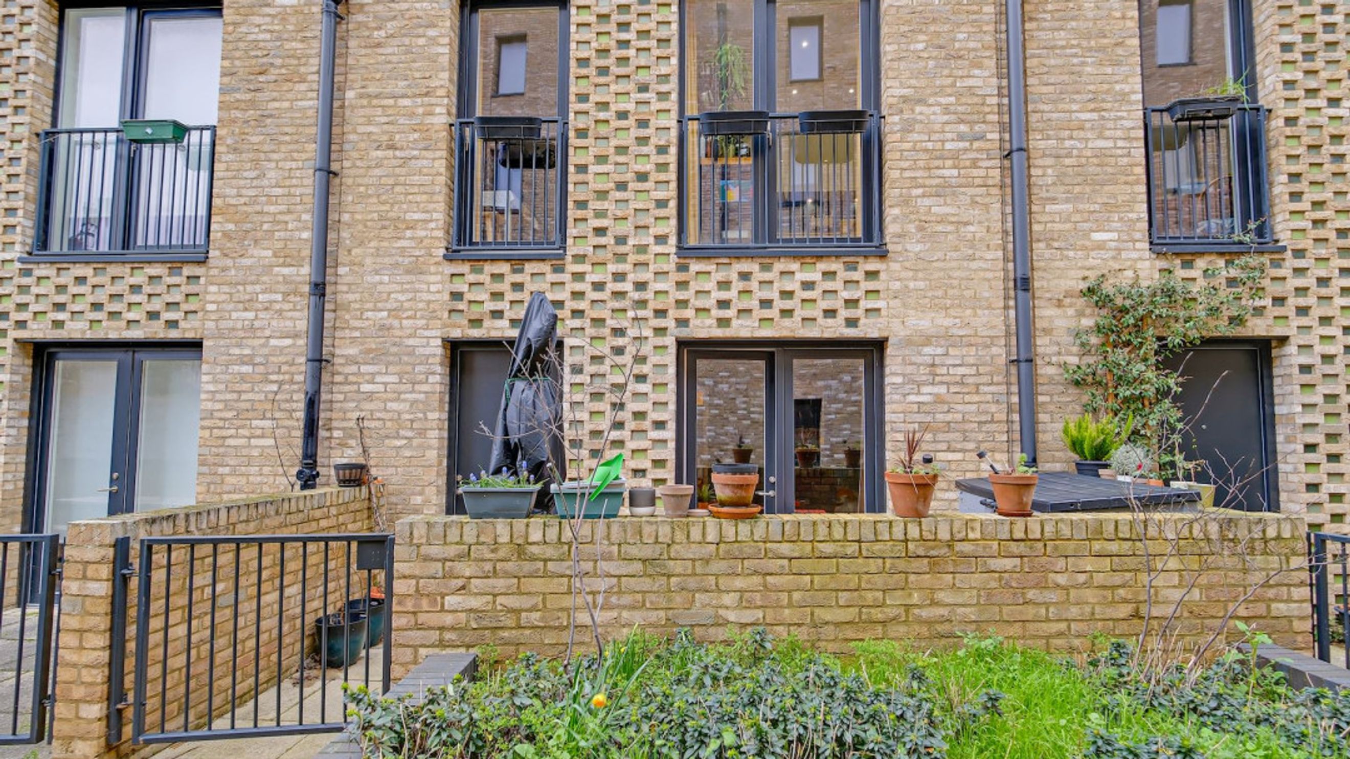 Property photo 13 of 14 for Westferry Rd, London,  