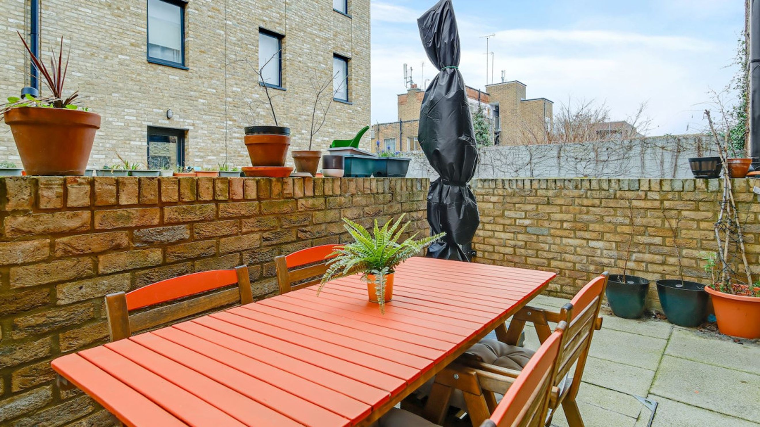 Property photo 11 of 14 for Westferry Rd, London,  