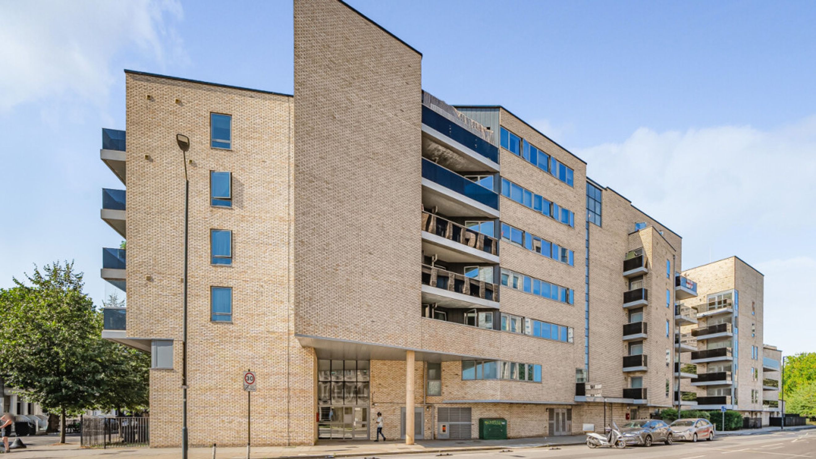 Property photo 6 of 32 for Franklin House,  