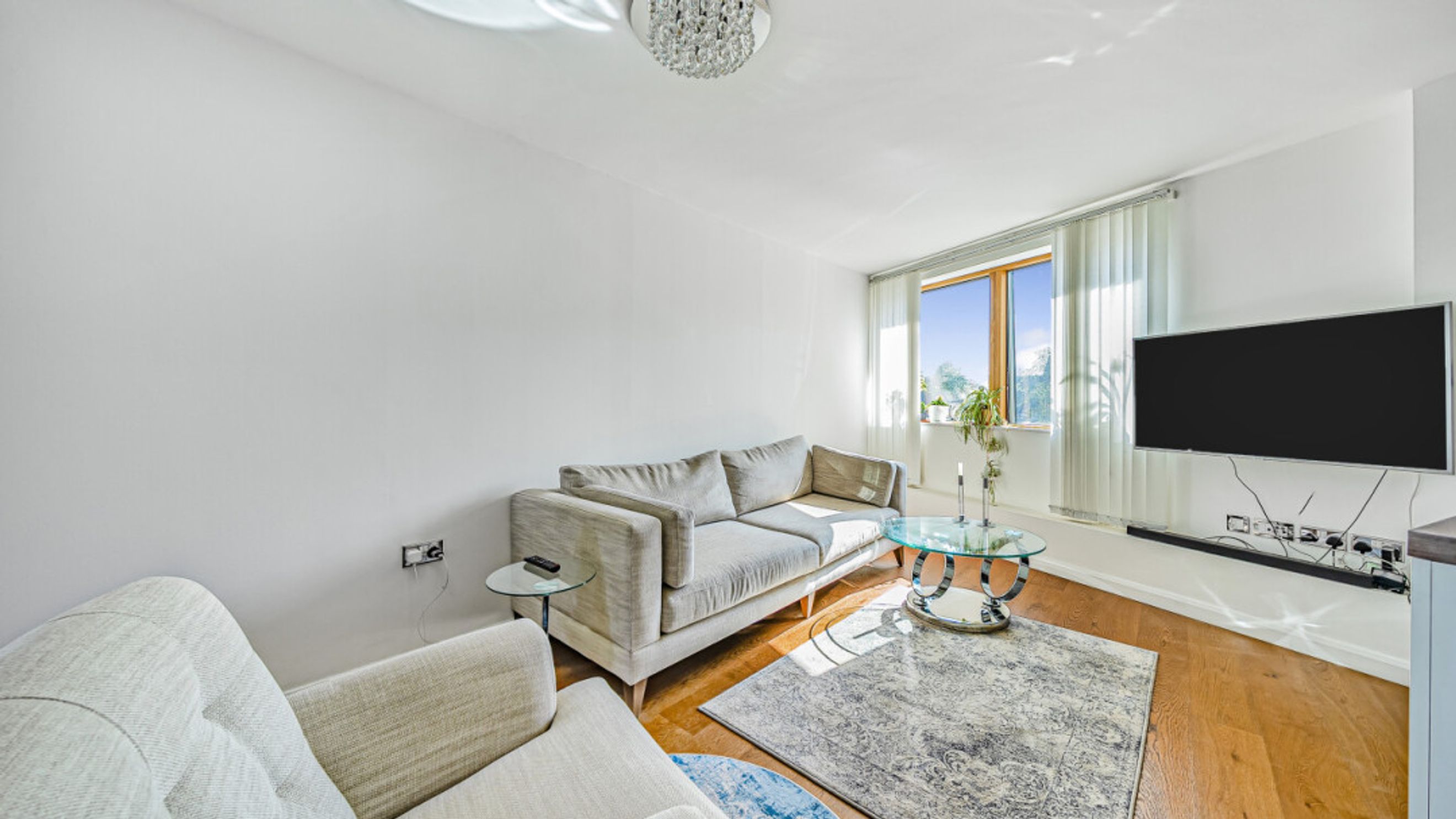 Property photo 23 of 32 for Franklin House,  