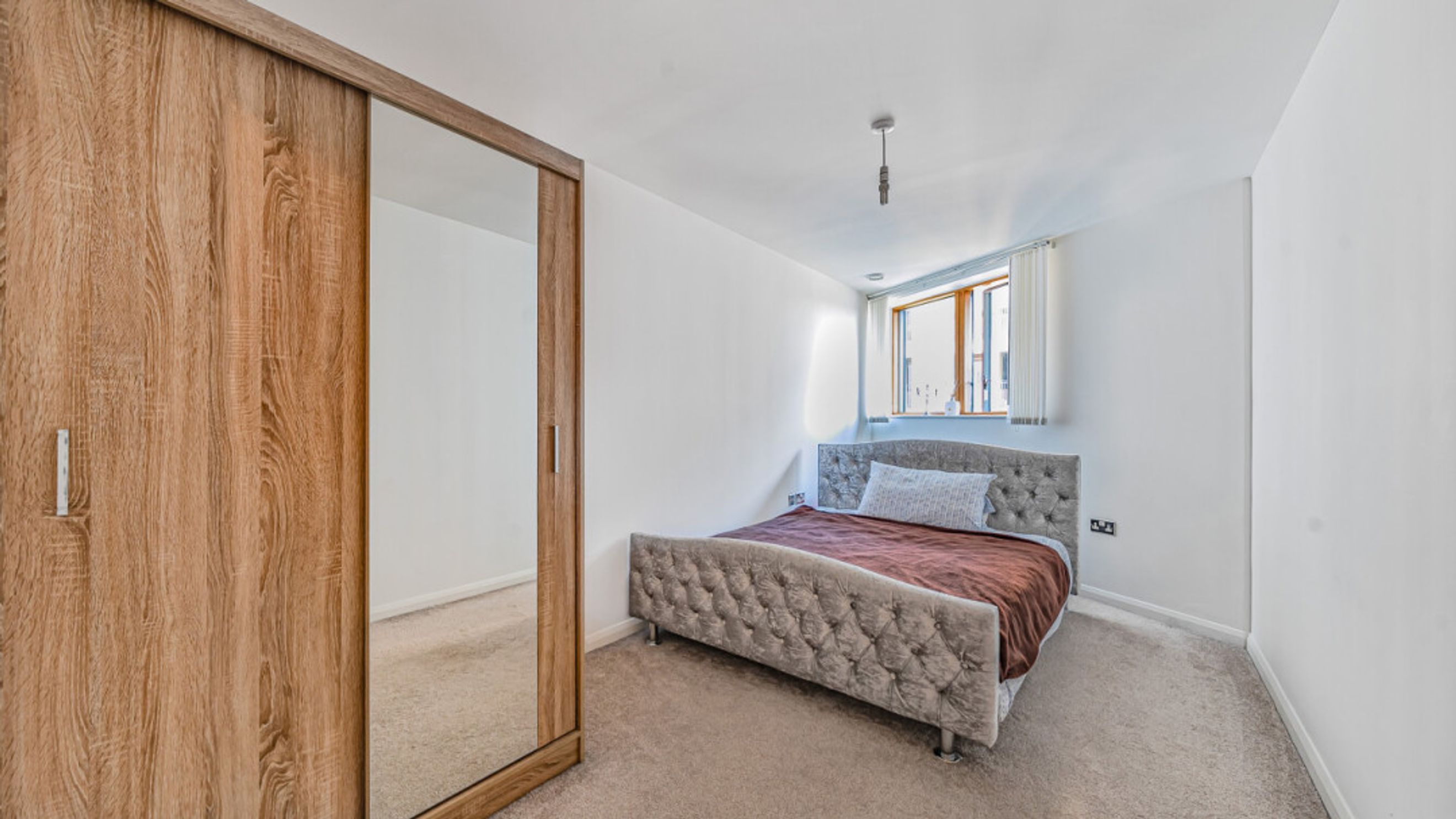 Property photo 25 of 32 for Franklin House,  