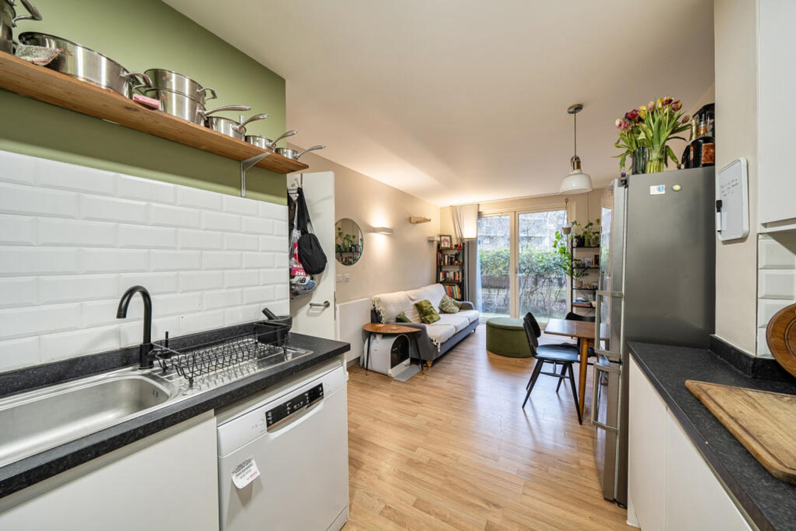 Property photo 10 of 16 for 6 Sail Street