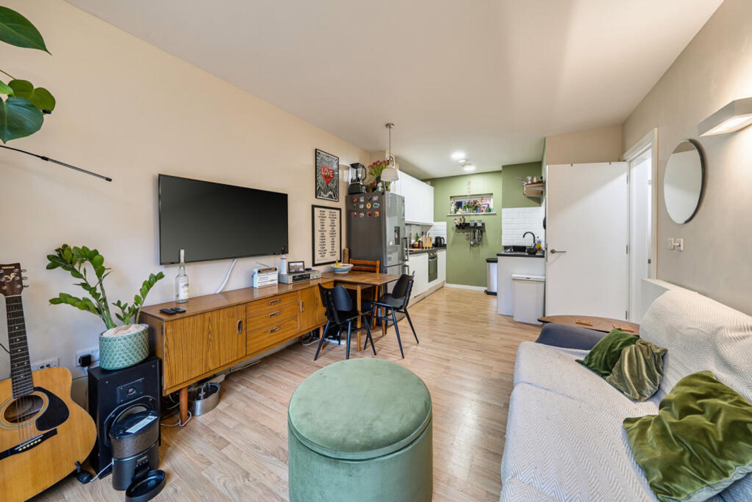 Property photo 11 of 16 for 6 Sail Street