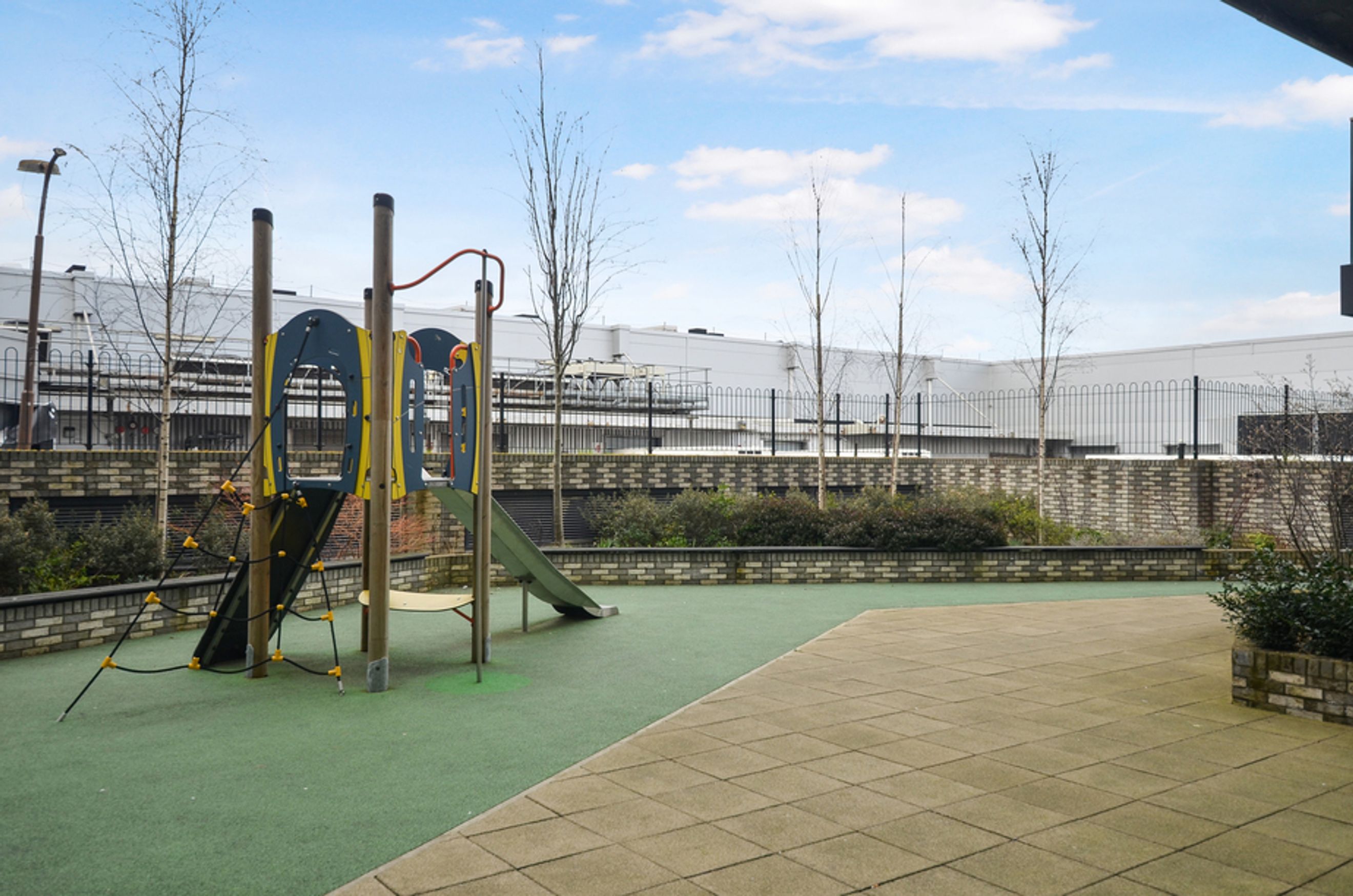 Property photo 20 of 22 for Hulford Apartments, London