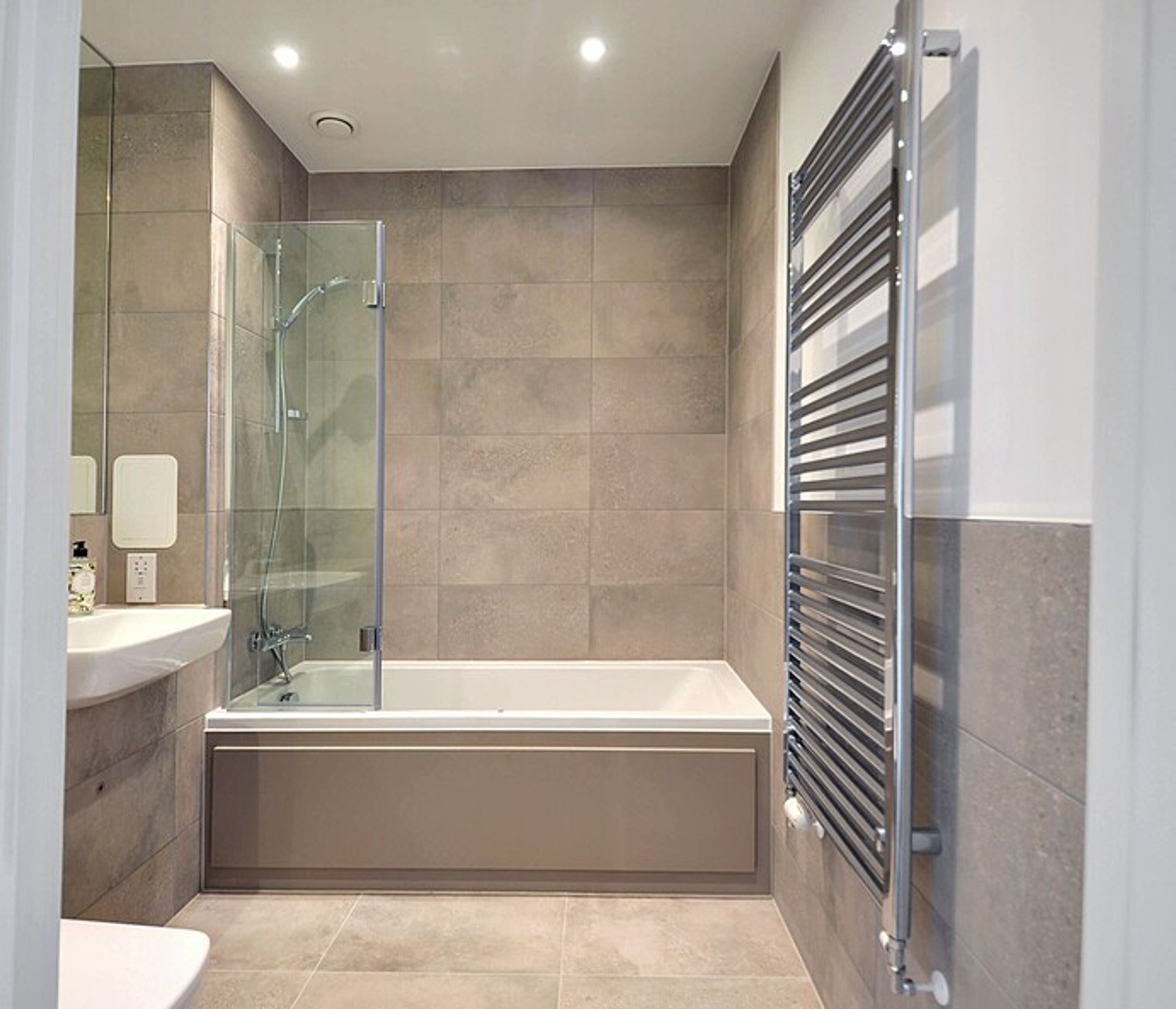 Property photo 14 of 22 for Hulford Apartments, London