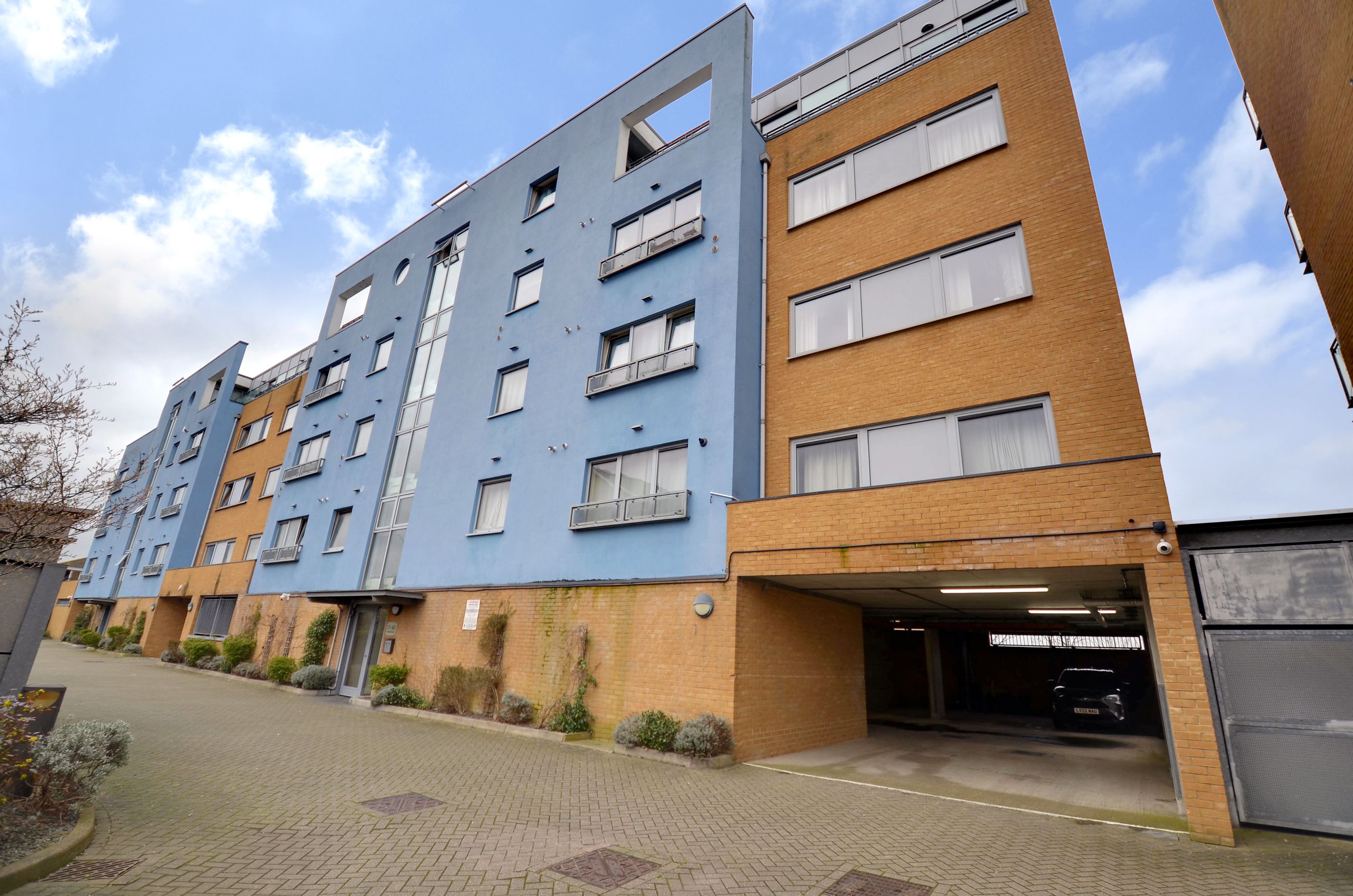 Property photo 11 of 12 for Merbury Close, Greenwich
