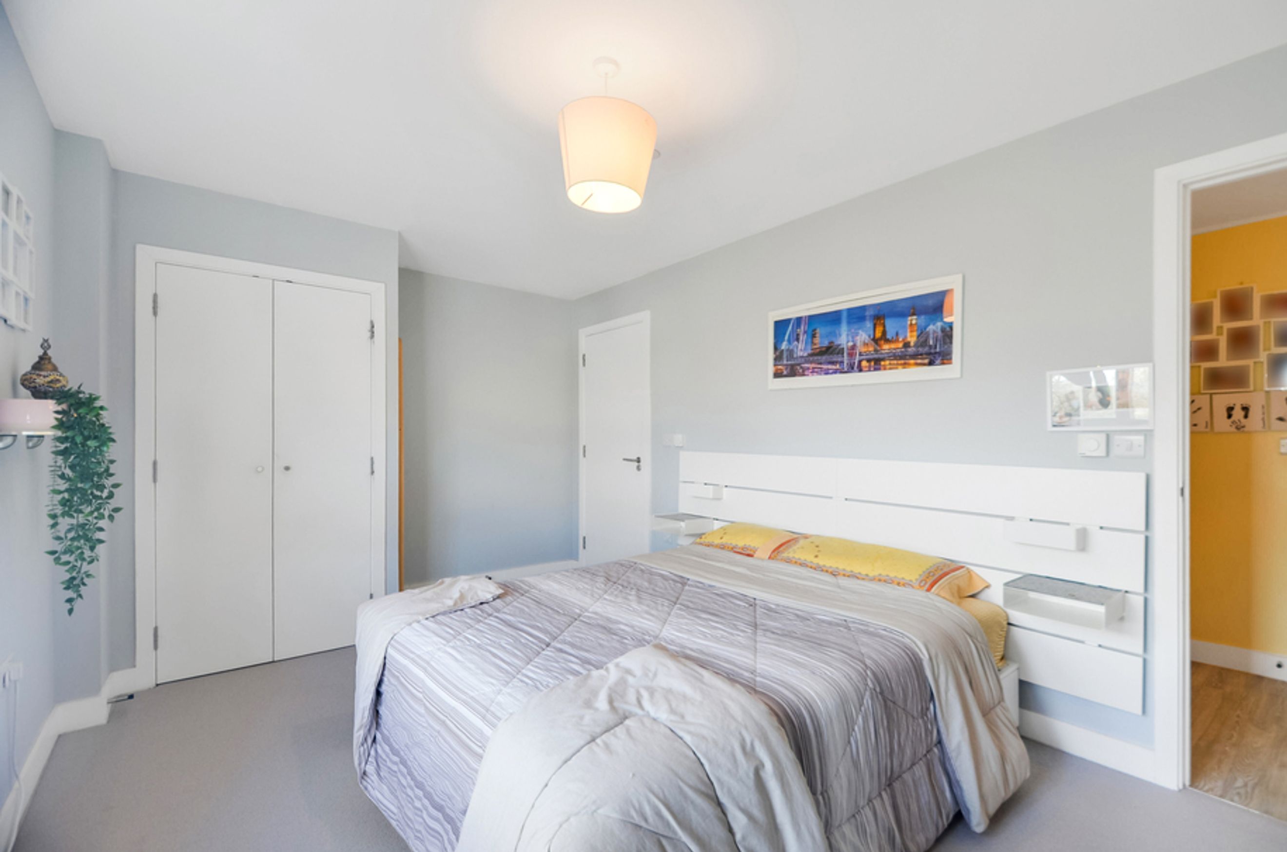 Property photo 9 of 27 for Galingale Court, Thames Reach