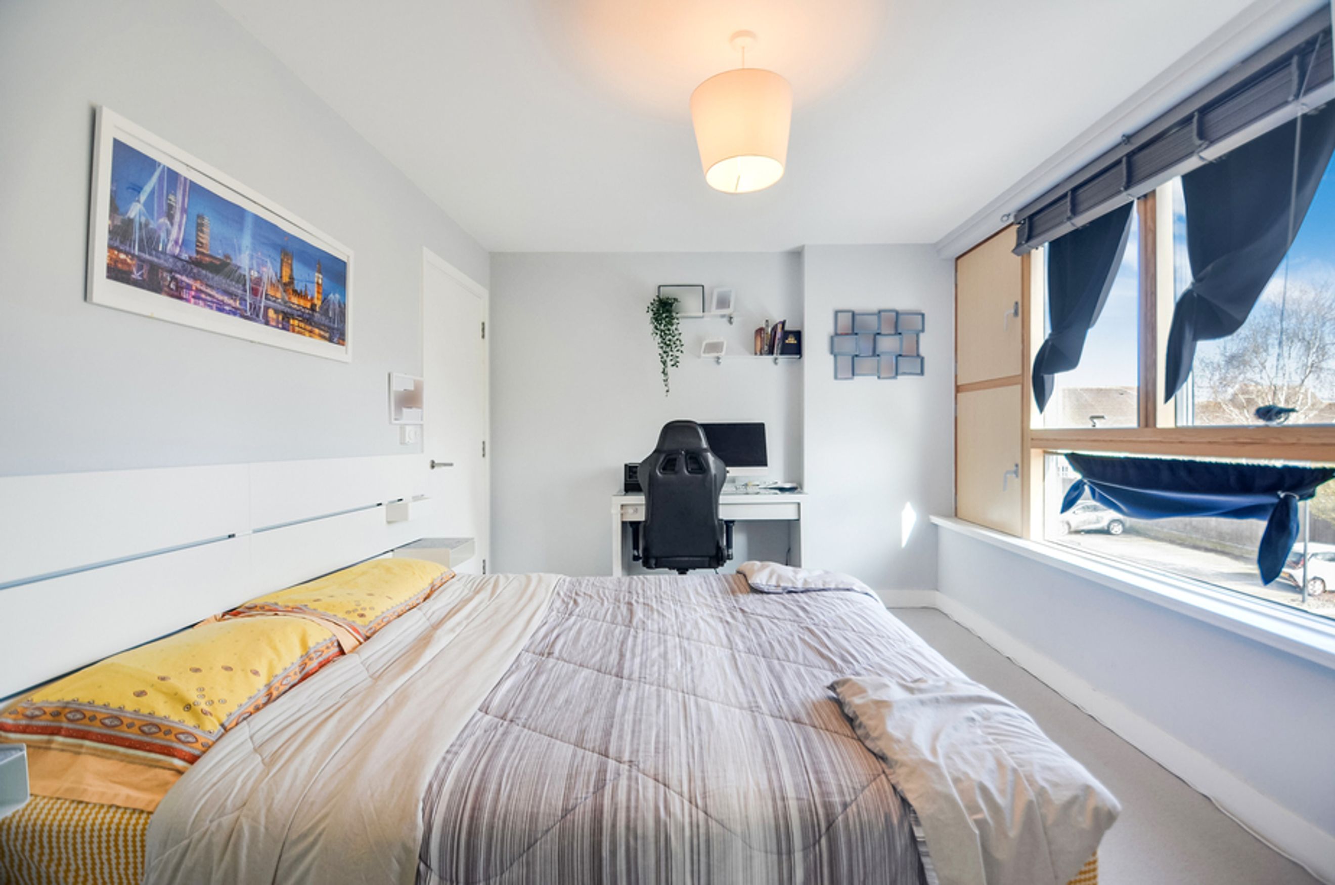 Property photo 10 of 27 for Galingale Court, Thames Reach