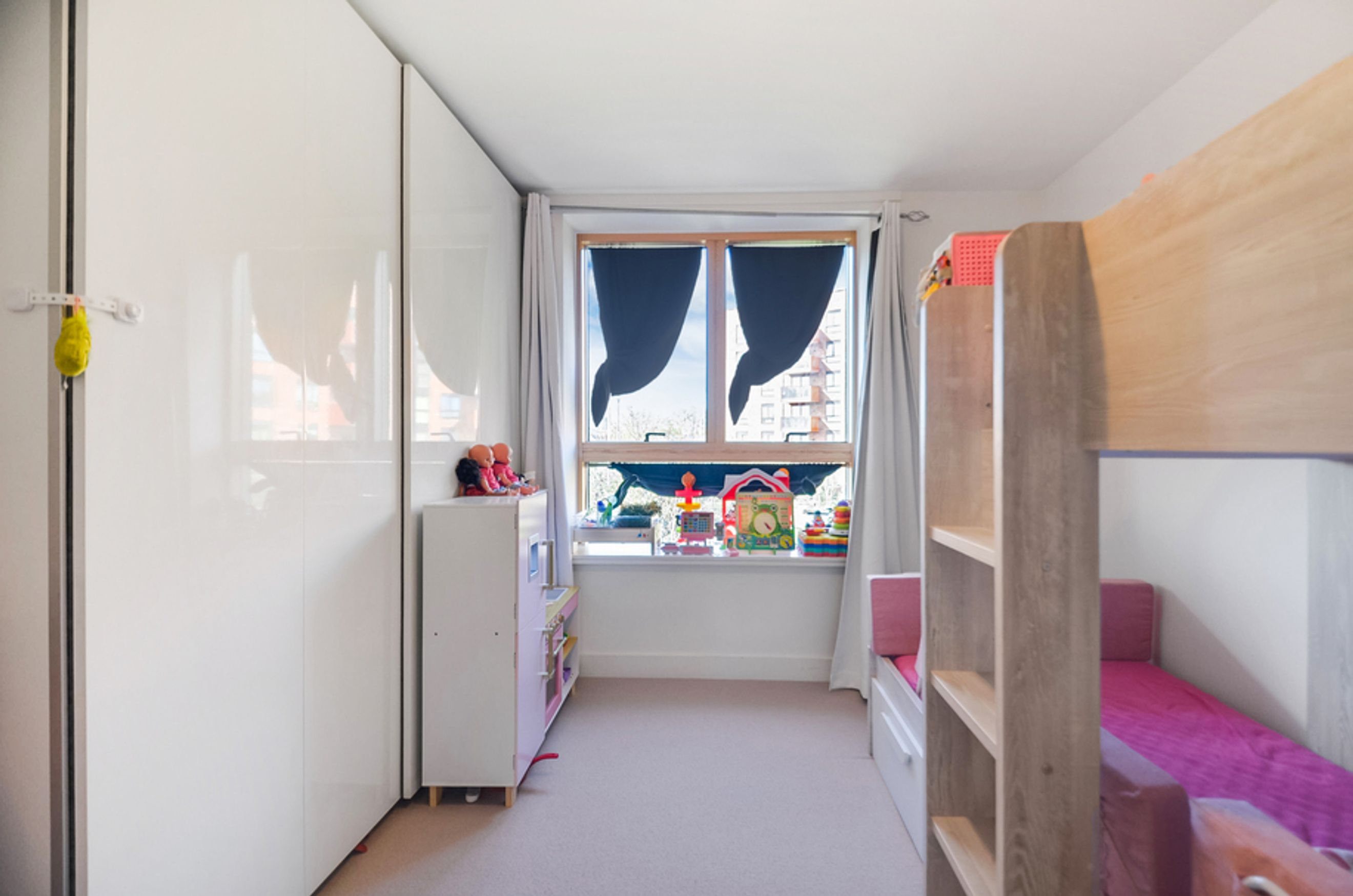 Property photo 15 of 27 for Galingale Court, Thames Reach