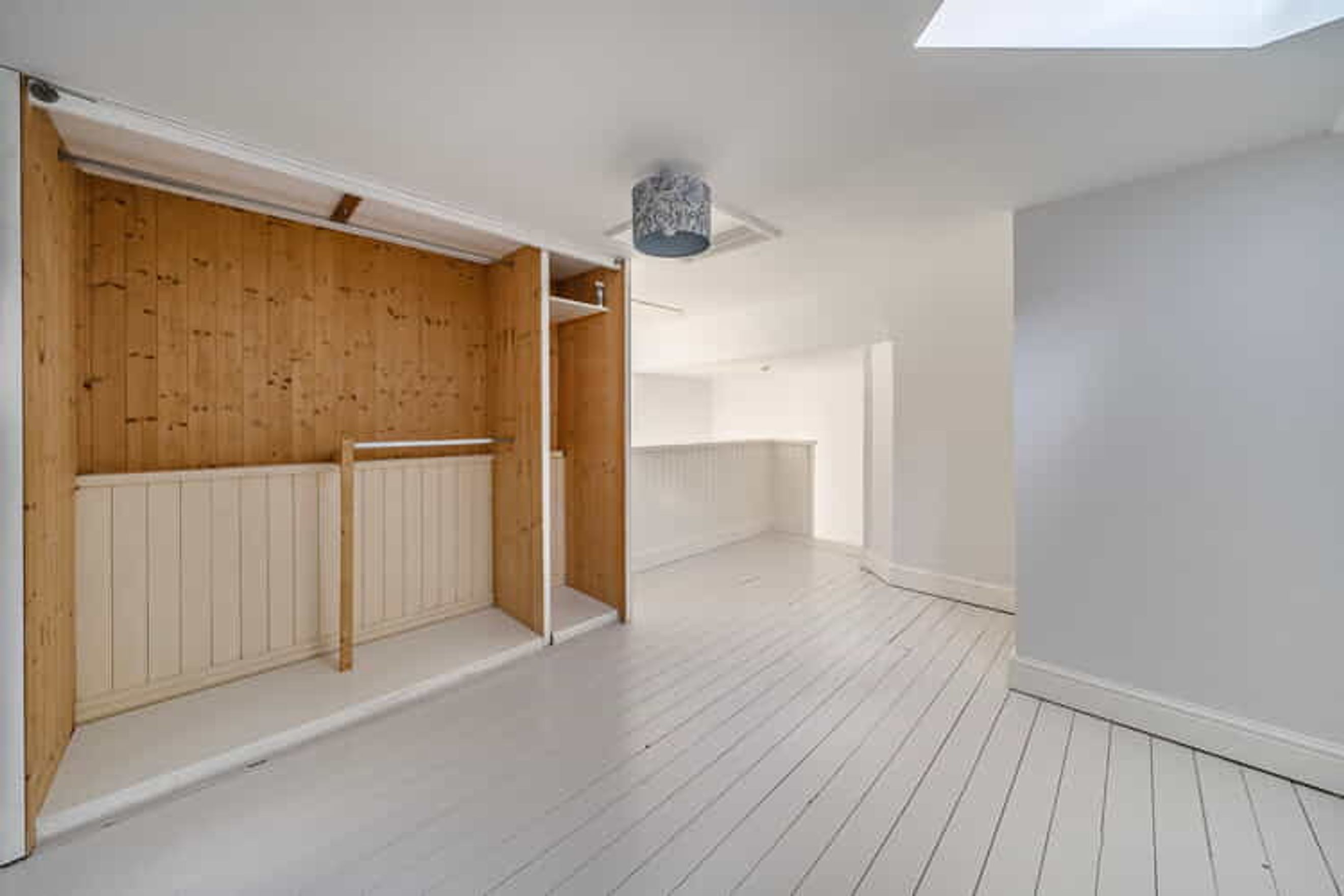 Property photo 10 of 20 for Old School Court, Drapers Road