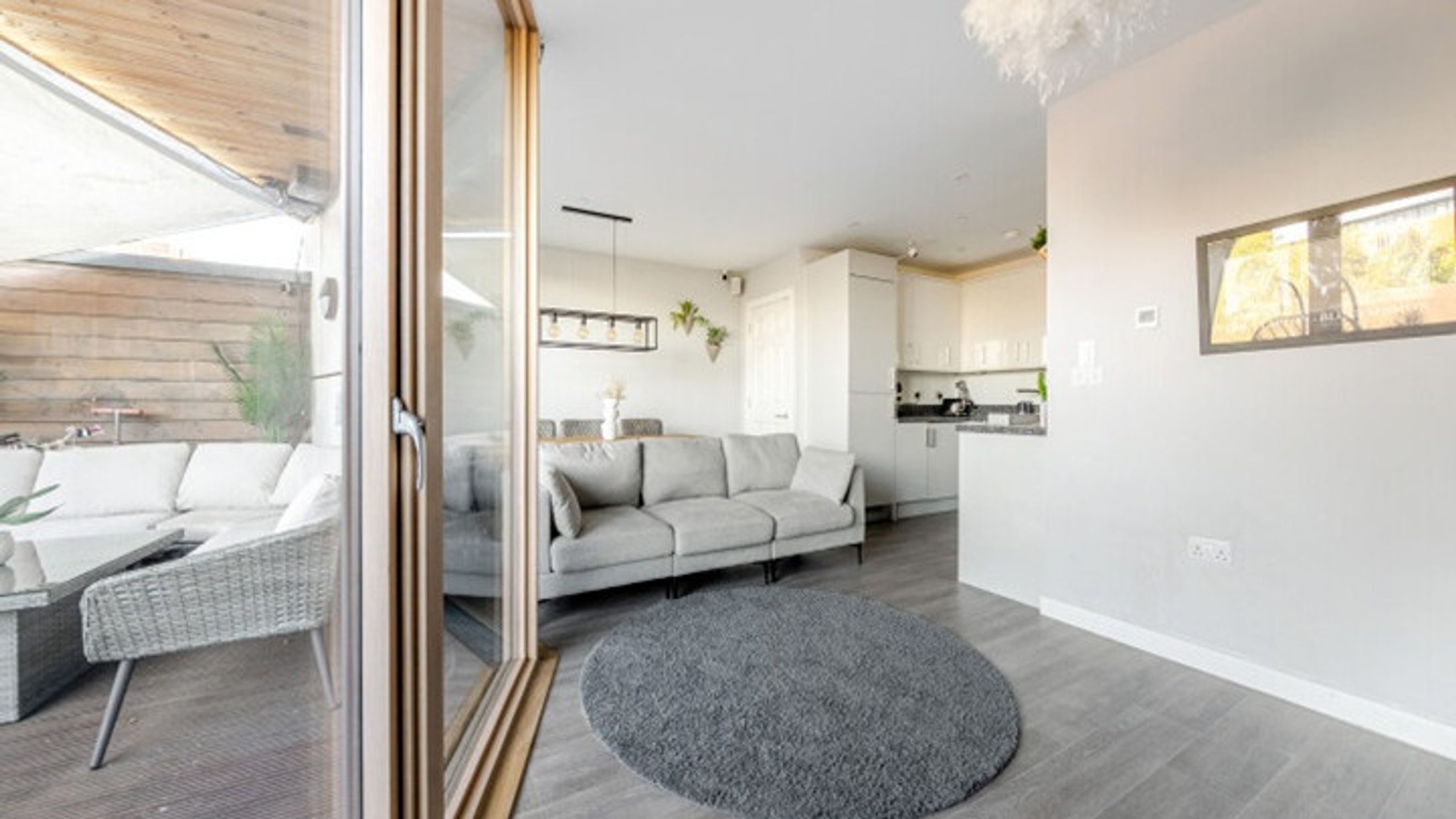 Property photo 2 of 17 for Varney Court, 10 St Mark's Square, Bromley, Kent - Ref DO2605111350,  