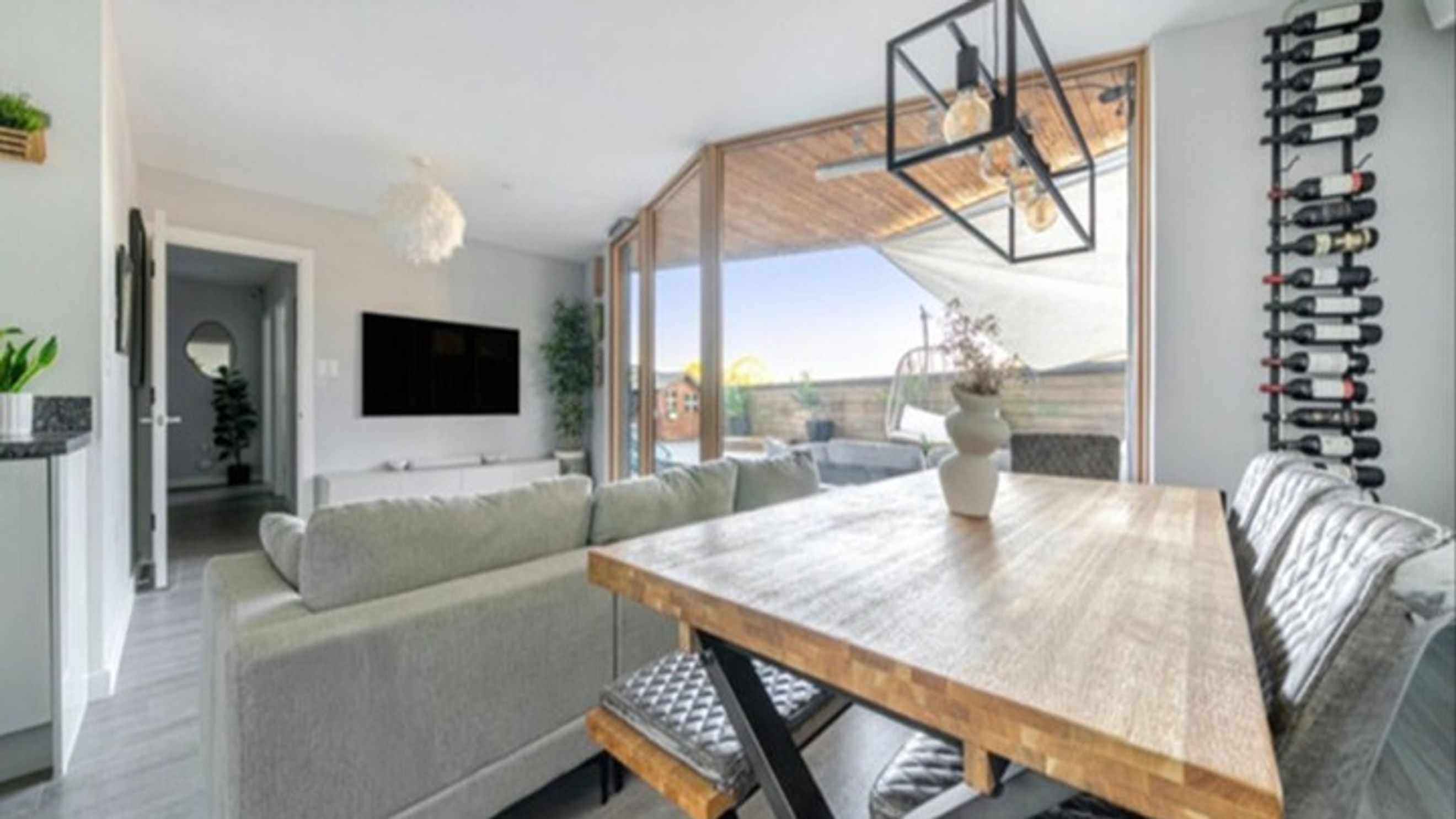 Property photo 4 of 17 for Varney Court, 10 St Mark's Square, Bromley, Kent - Ref DO2605111350,  