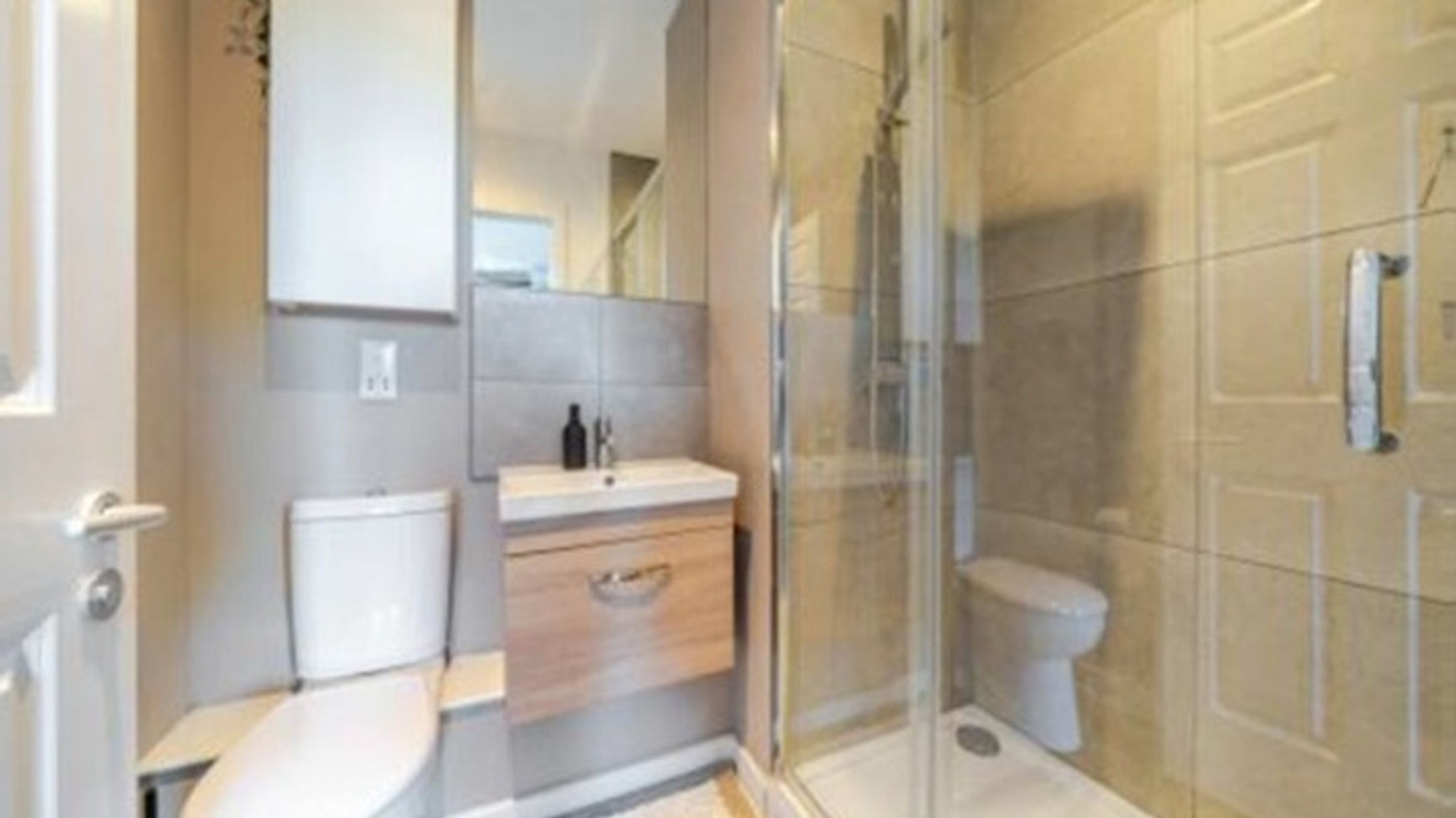 Property photo 9 of 17 for Varney Court, 10 St Mark's Square, Bromley, Kent - Ref DO2605111350,  