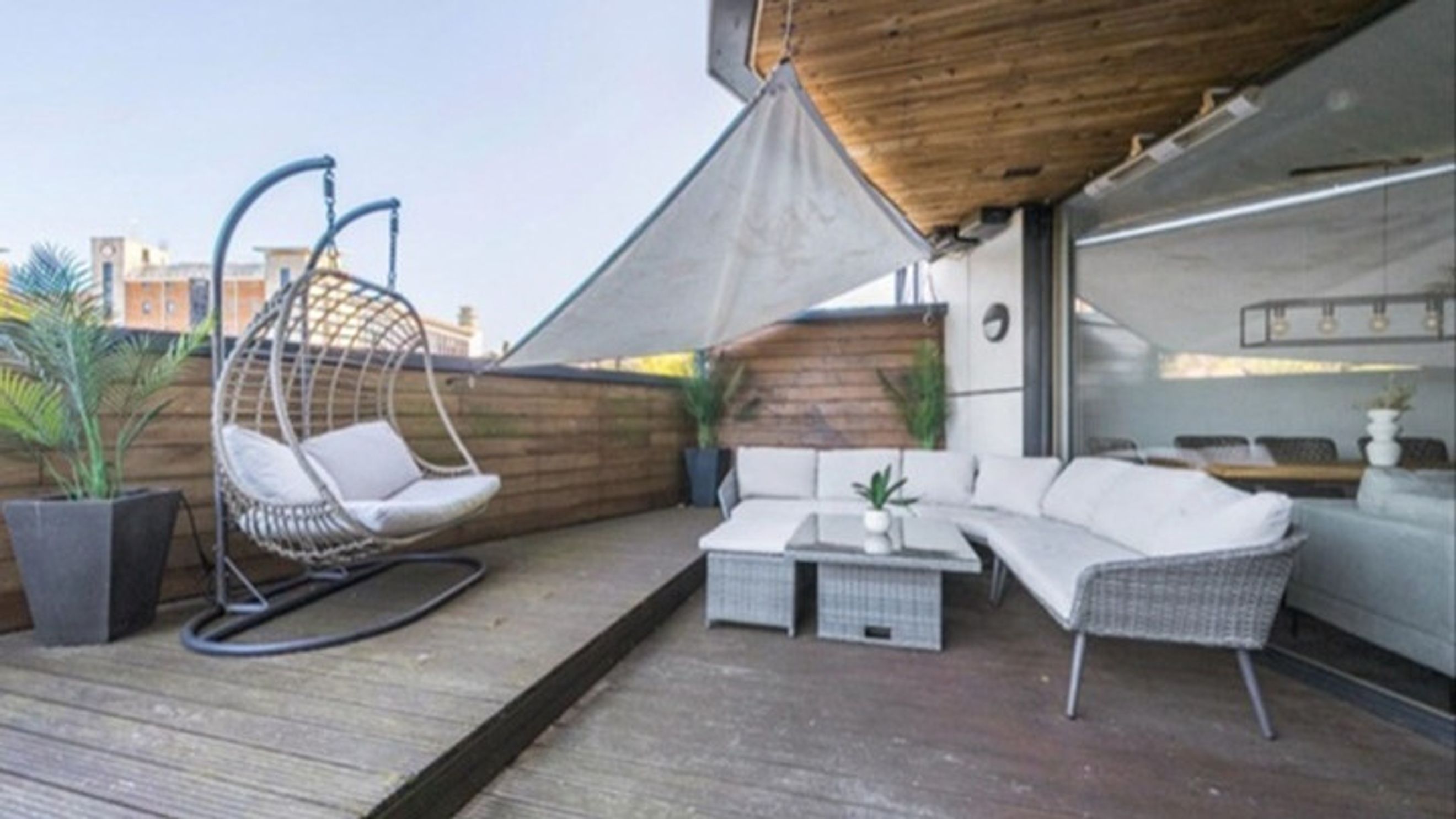Property photo 14 of 17 for Varney Court, 10 St Mark's Square, Bromley, Kent - Ref DO2605111350,  