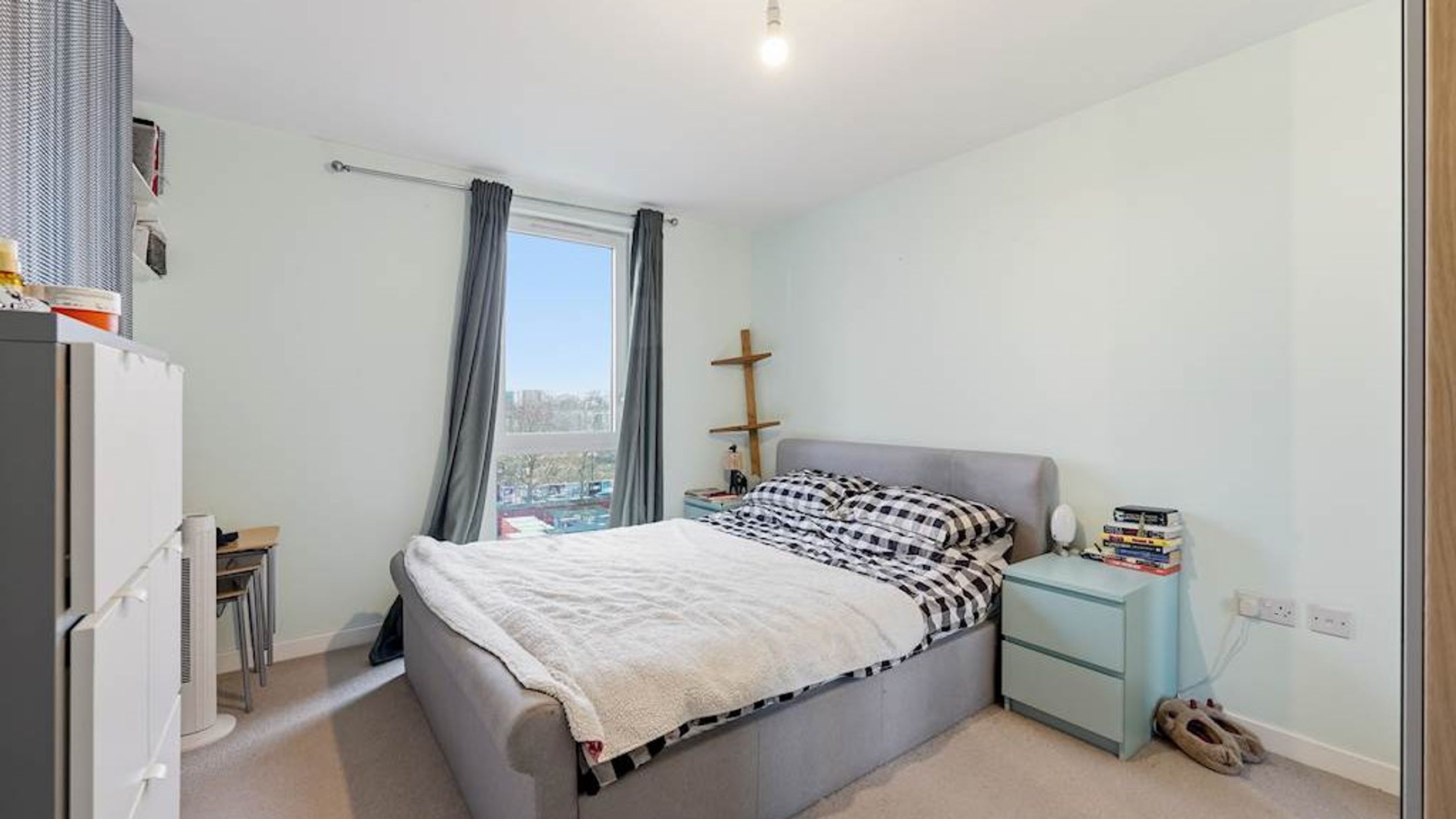 Property photo 7 of 19 for London, London,  