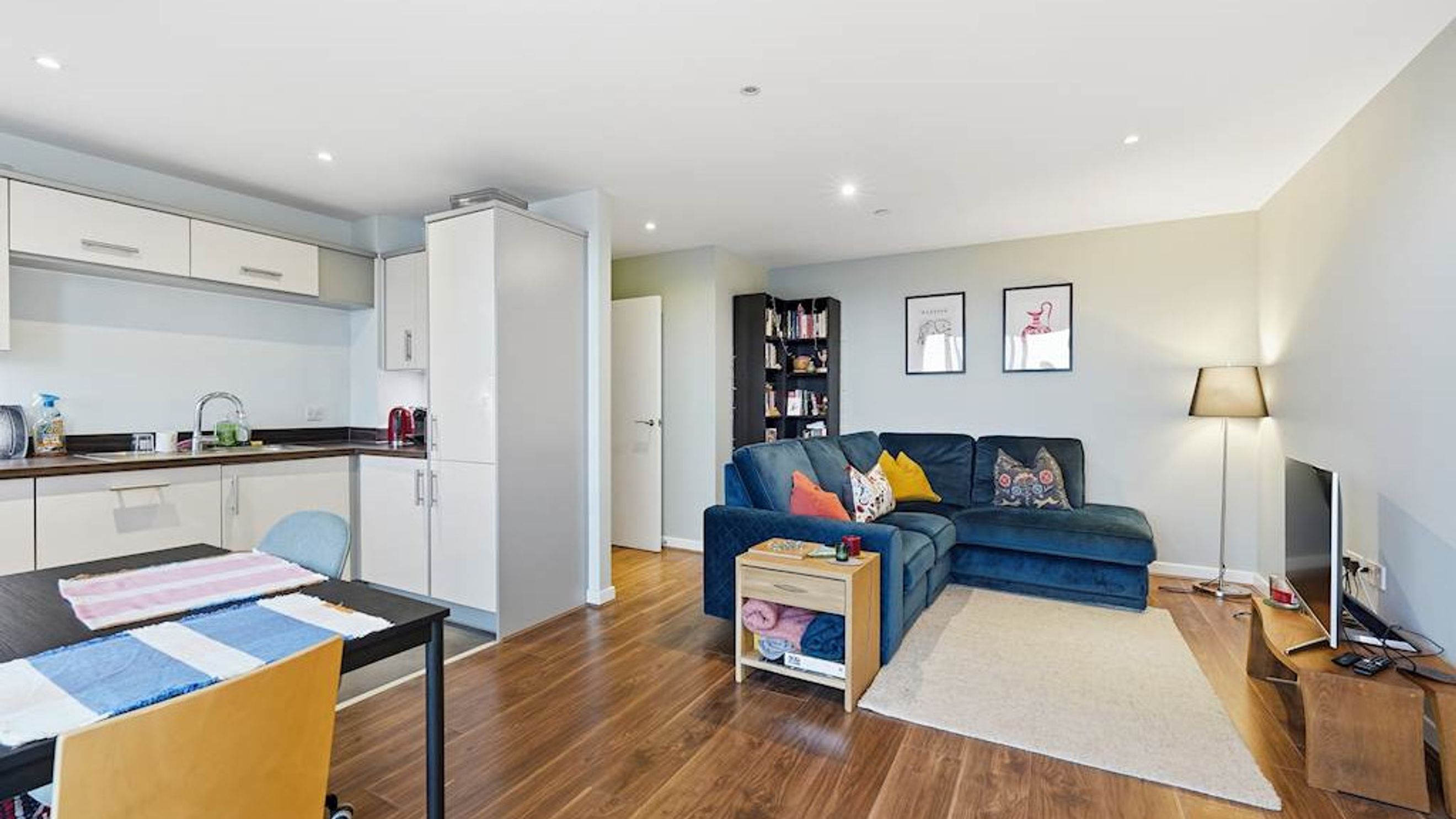 Property photo 4 of 19 for London, London,  
