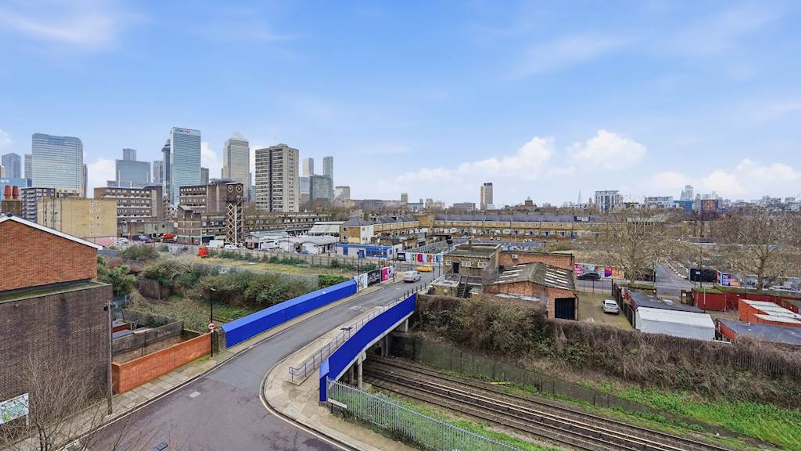 Property photo 18 of 19 for London, London,  
