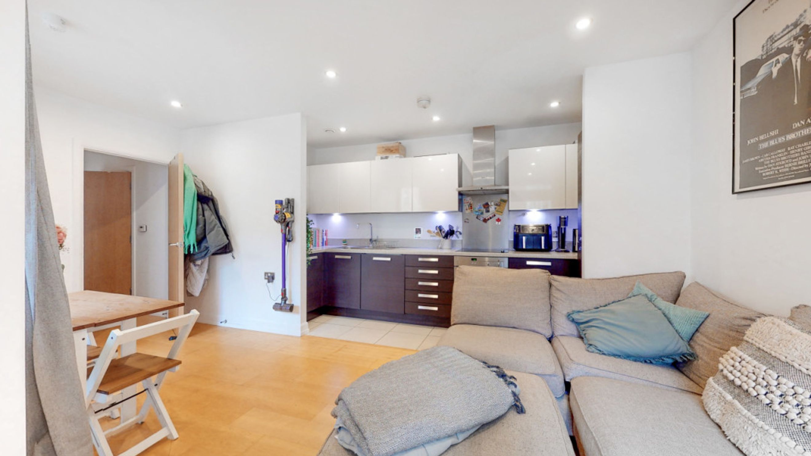 Property photo 3 of 28 for Commercial Wharf,  