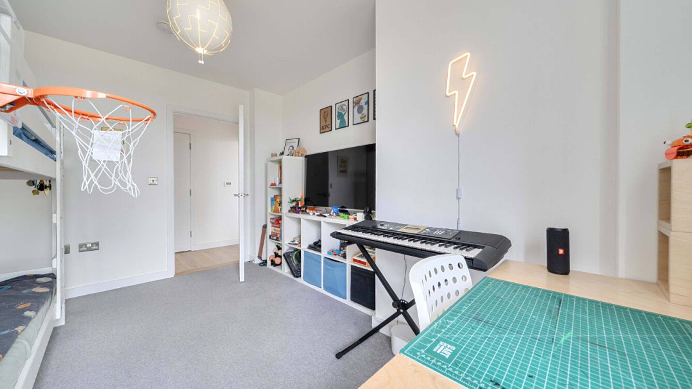 Property photo 21 of 56 for Crestline House, 6 Halewood Way, Rainham,  