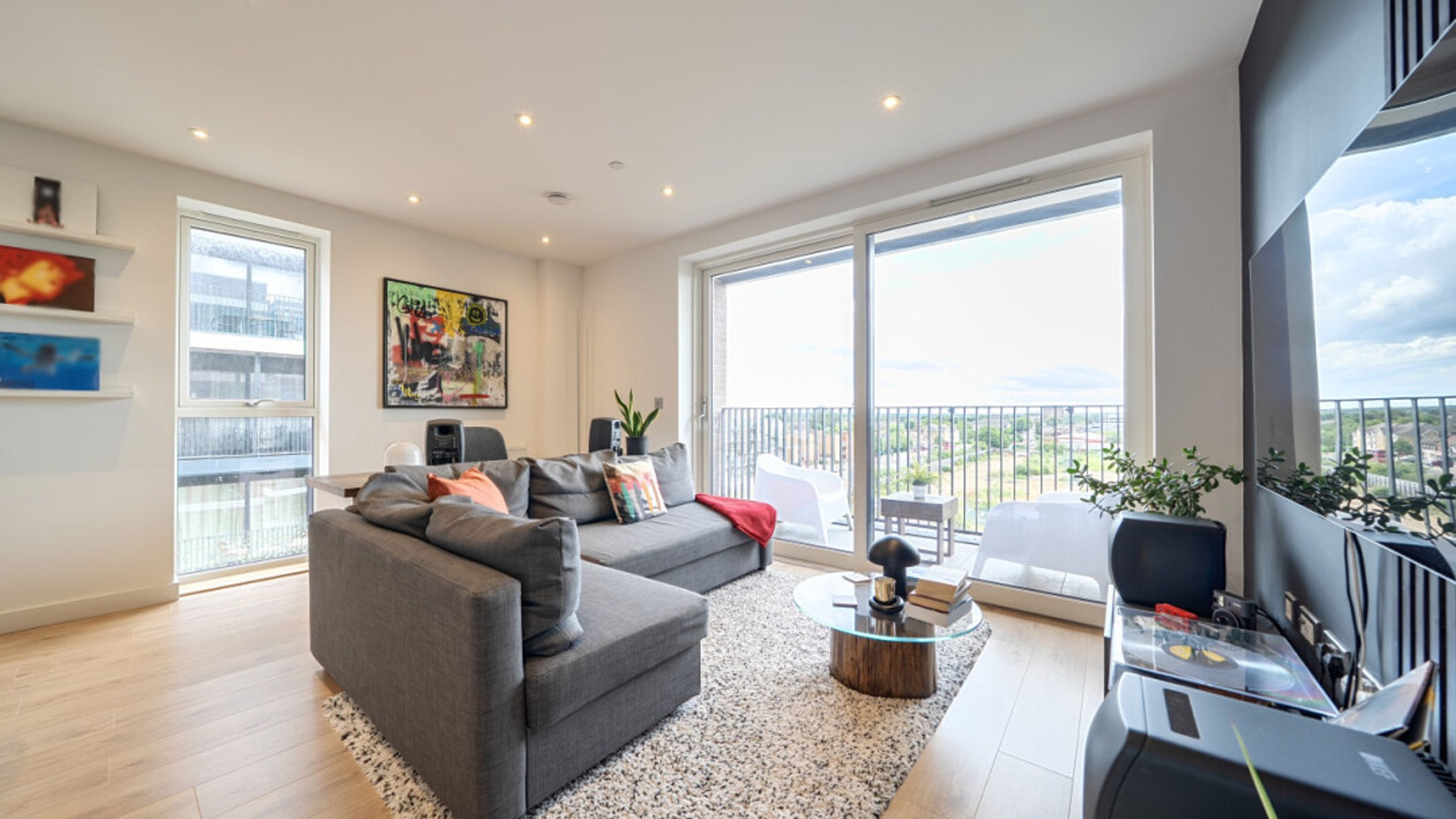 Property photo 30 of 56 for Crestline House, 6 Halewood Way, Rainham,  