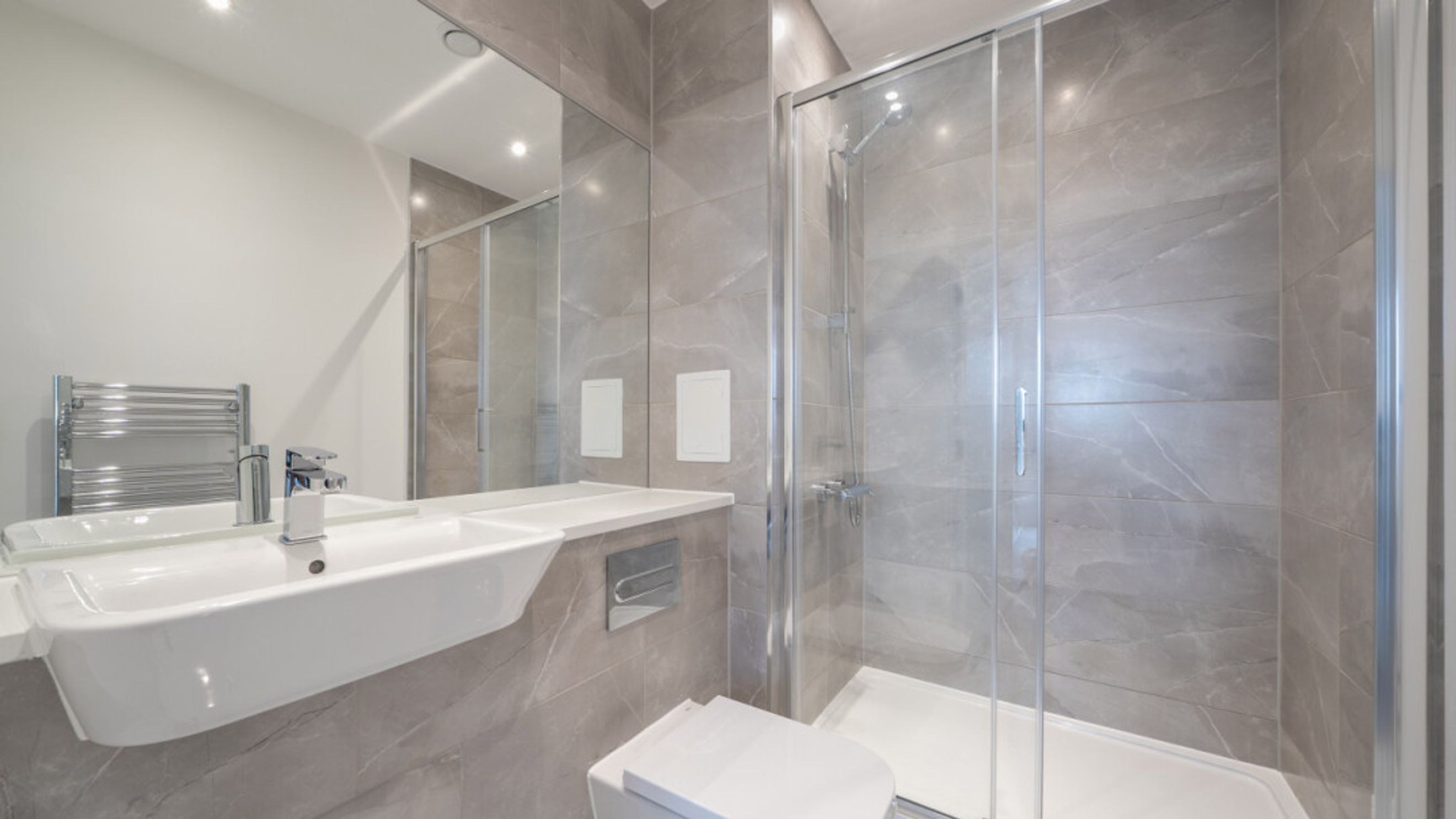 Property photo 47 of 56 for Crestline House, 6 Halewood Way, Rainham,  