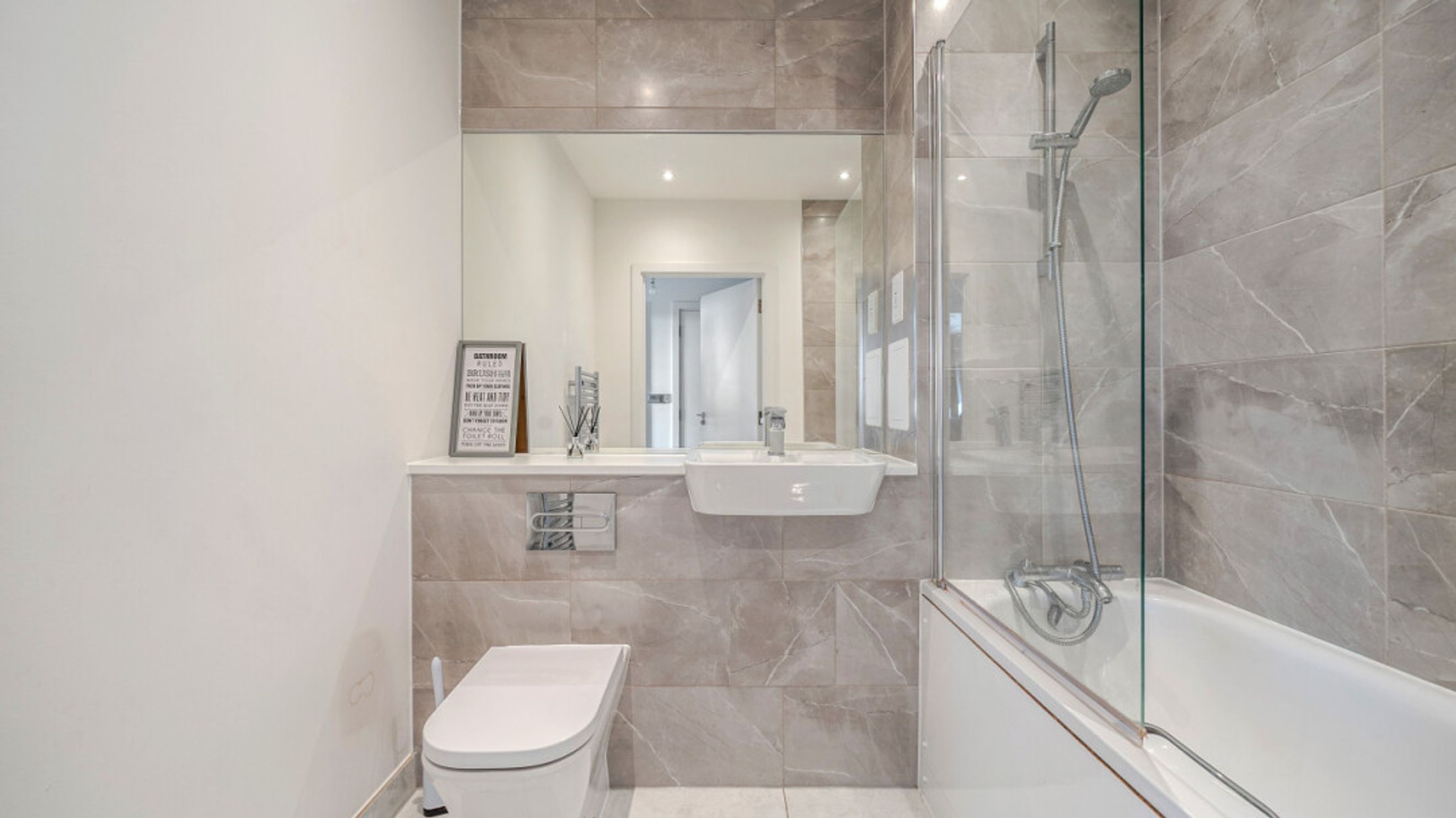 Property photo 13 of 30 for Newport House, Rainham,  