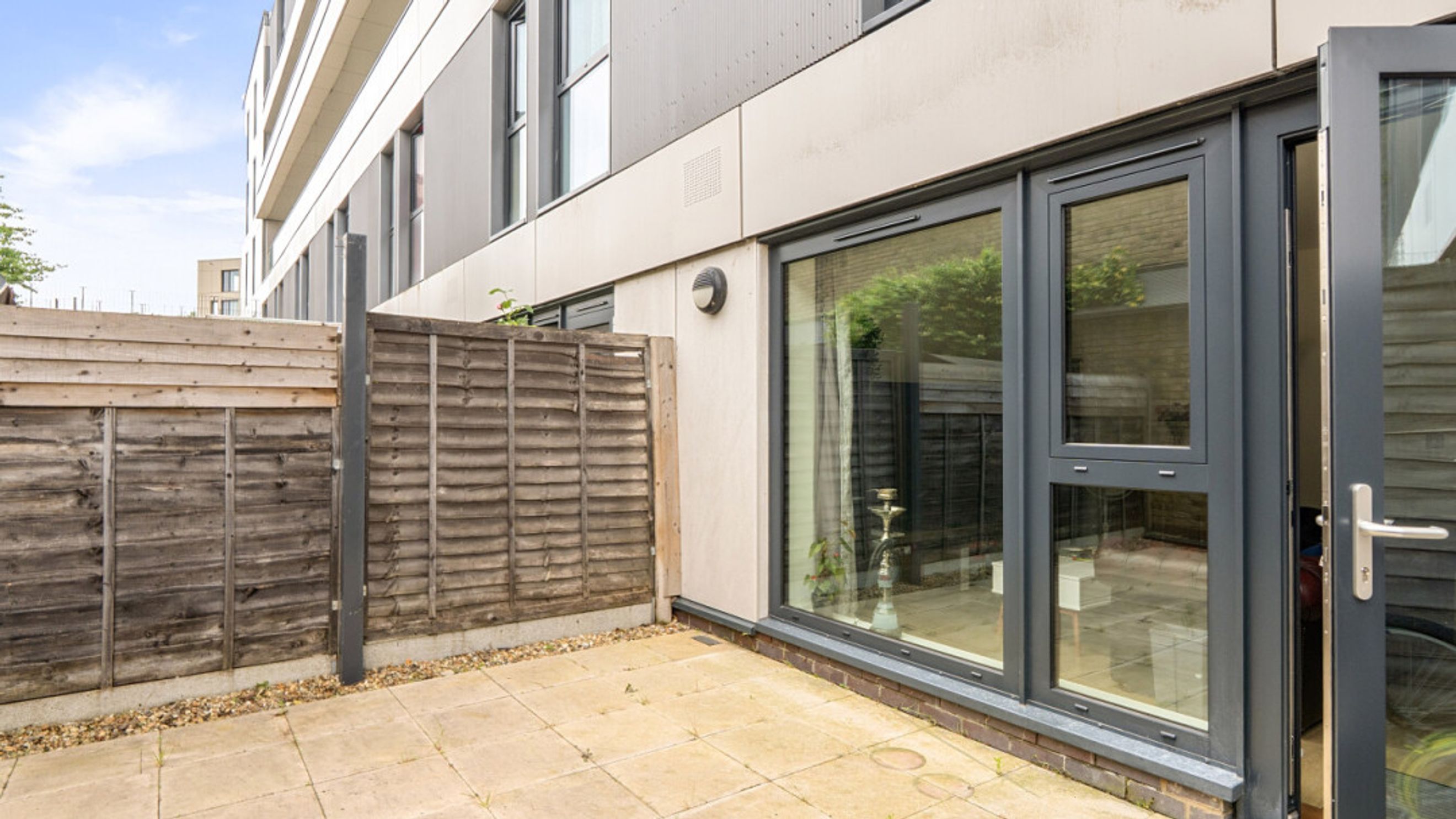 Property photo 7 of 38 for Parade Gardens, Walthamstow,  