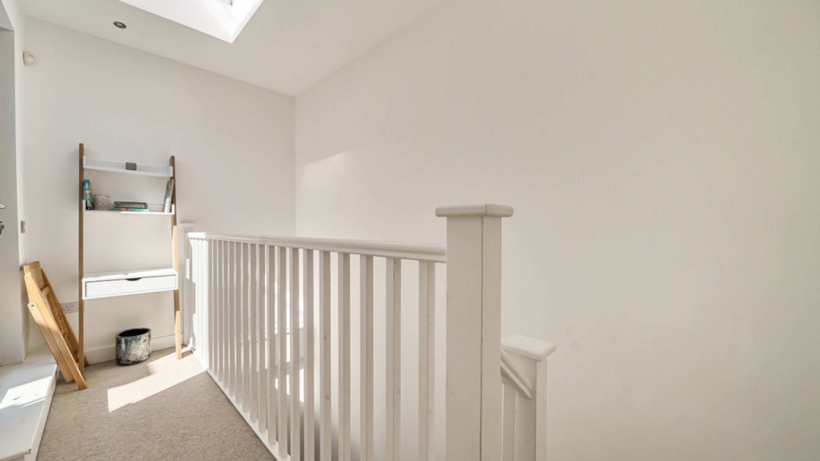 Property photo 15 of 36 for Parade Gardens, Chingford,  