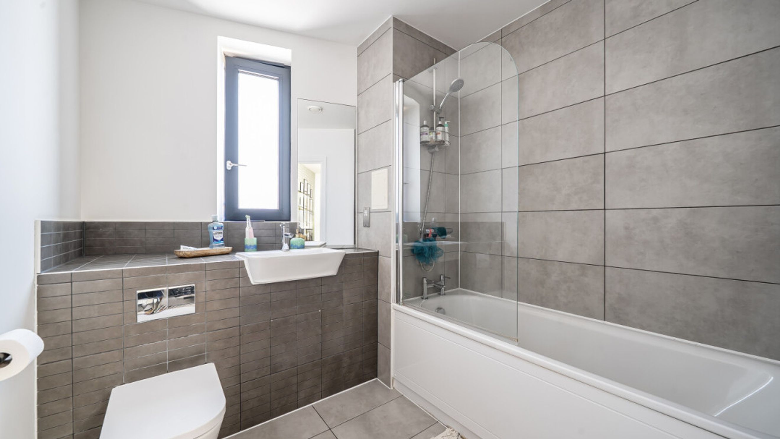 Property photo 31 of 36 for Parade Gardens, Chingford,  