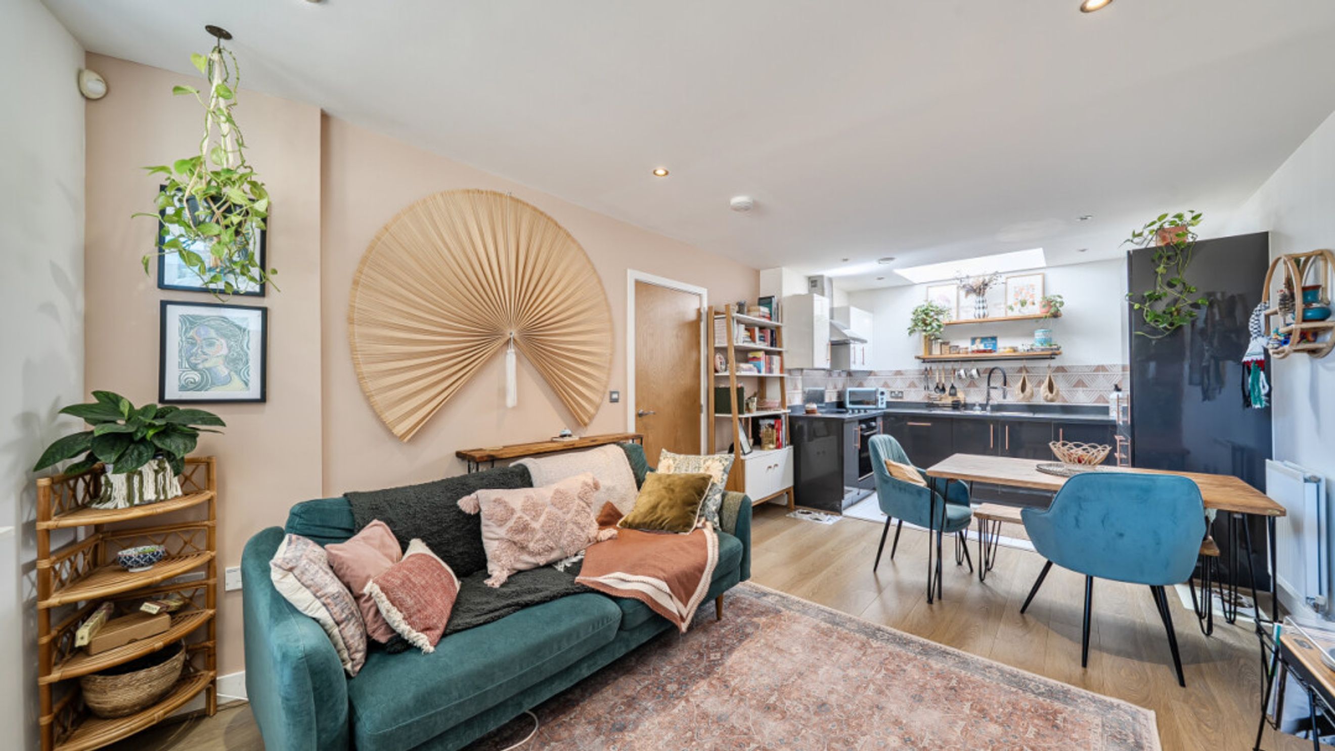Property photo 1 of 36 for Parade Gardens, Chingford,  